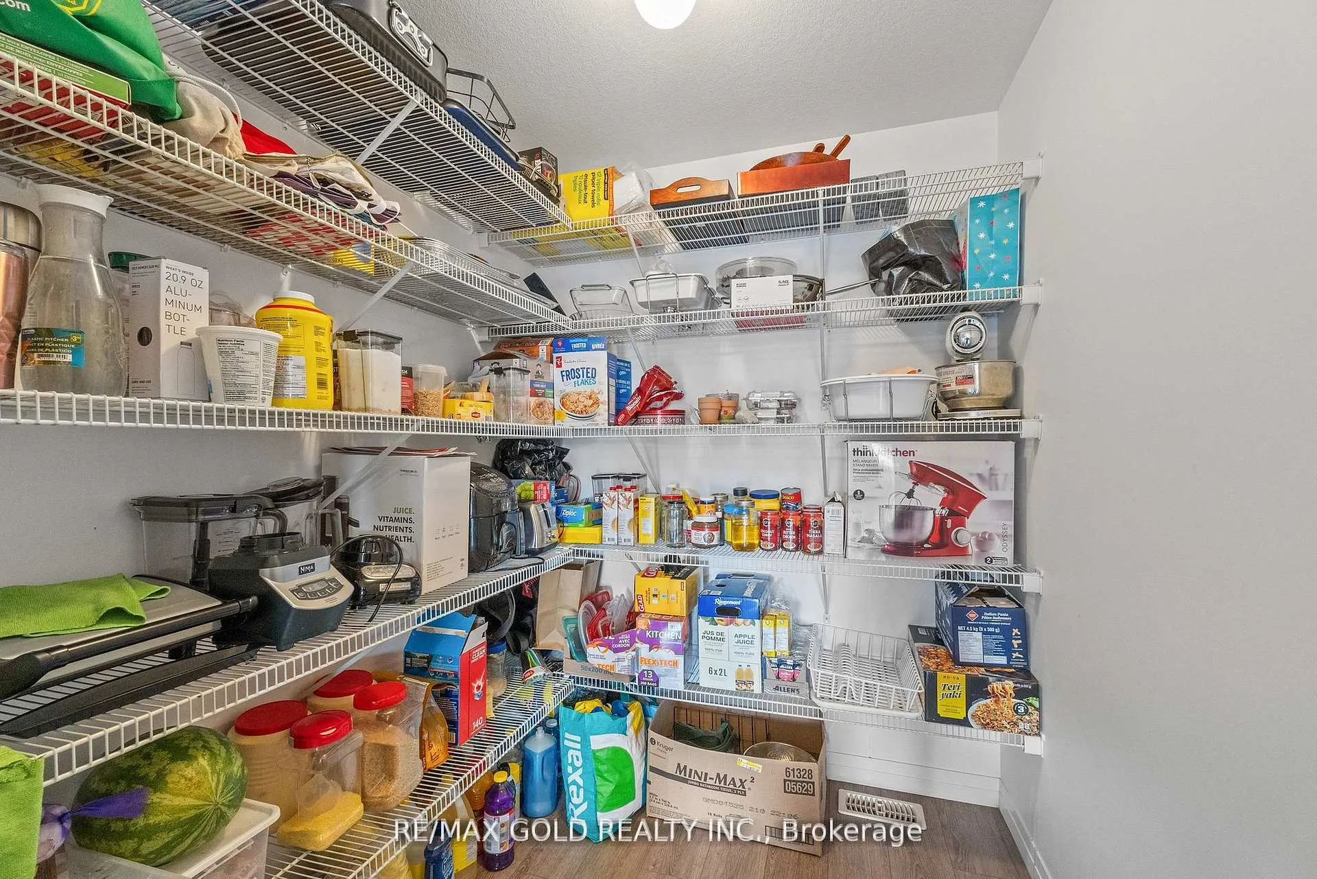 Photo 18 of 82 Pony Way, Kitchener — HOMEH
