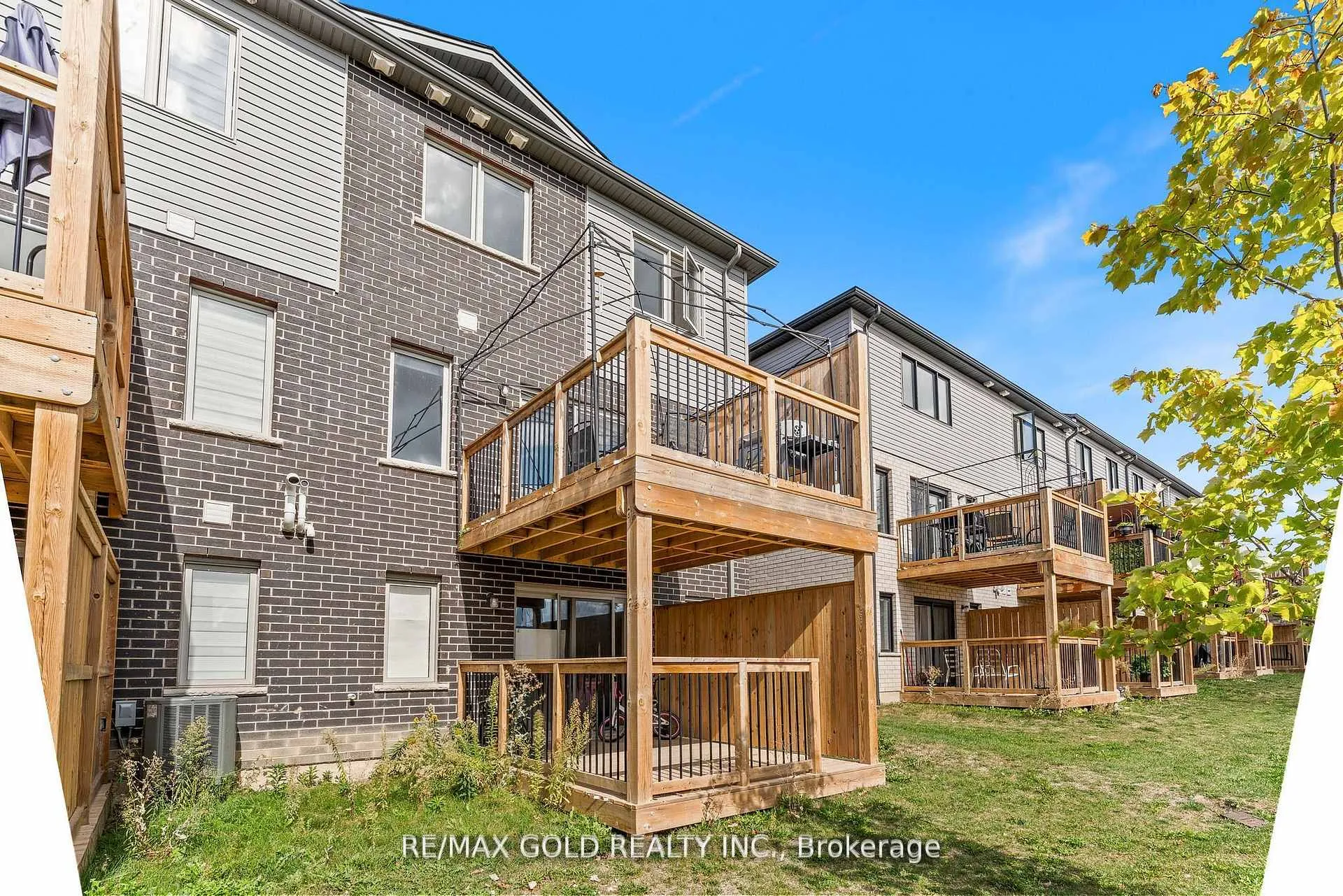 Photo 40 of 82 Pony Way, Kitchener — HOMEH