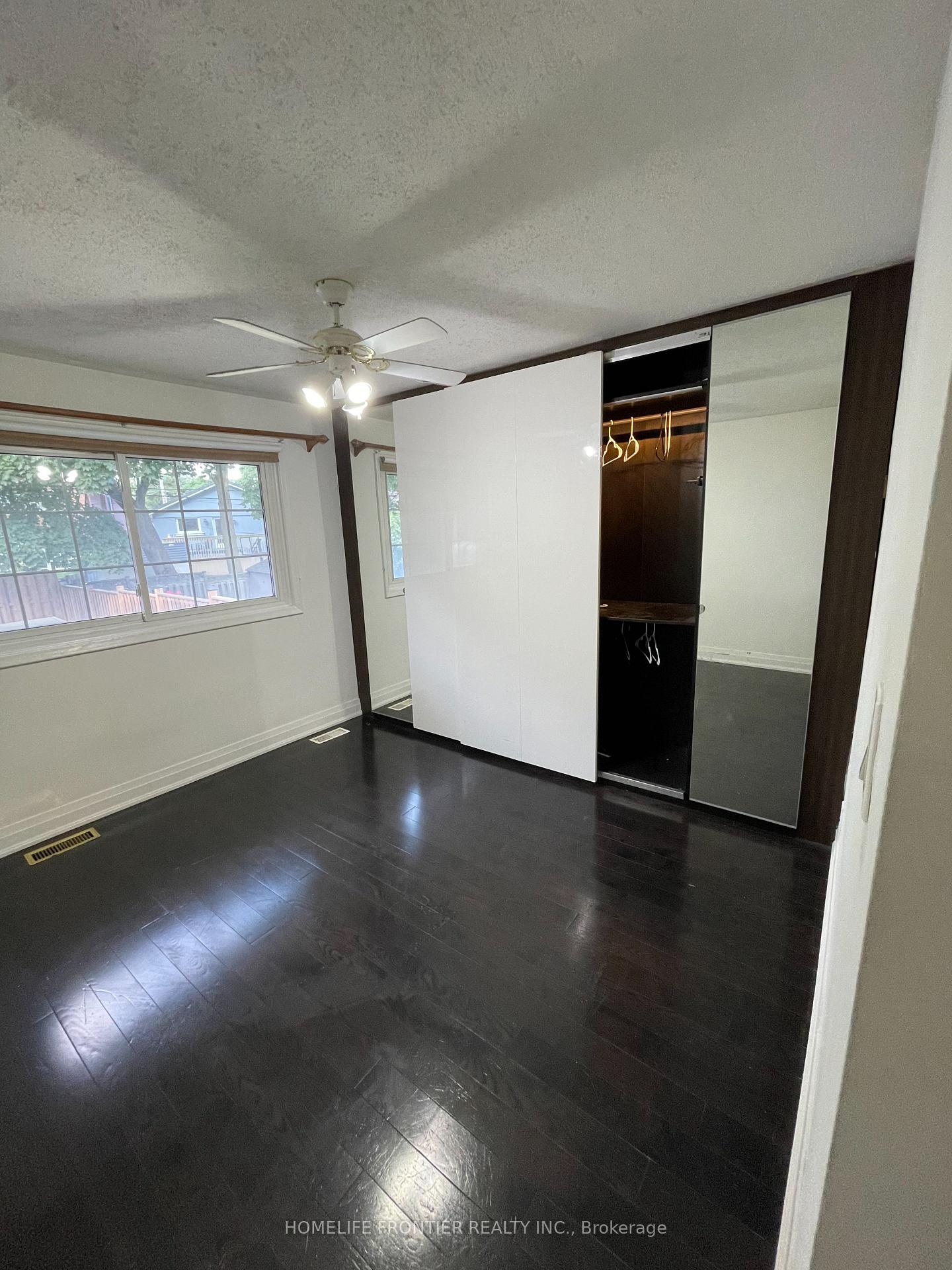 Photo 4 of 22 Thornbeck Drive, Scarborough, Woburn — HOMEH