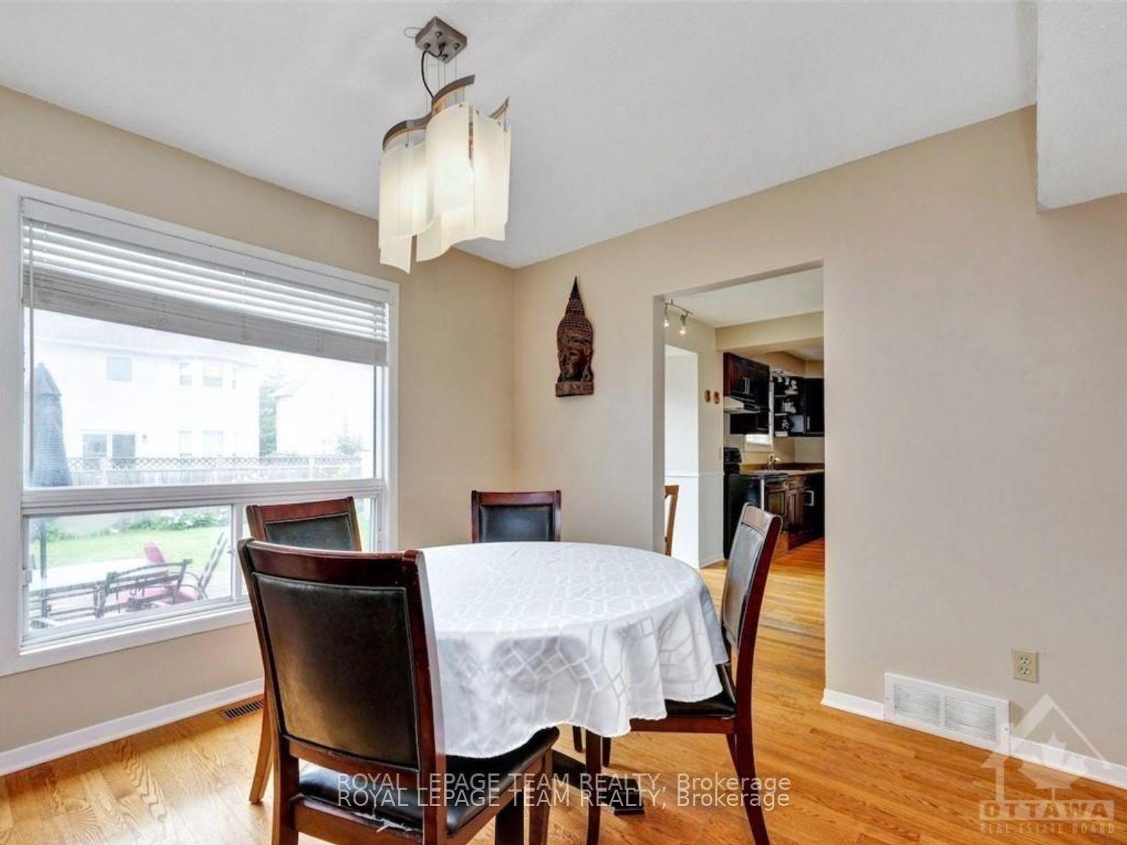 Photo 4 of 1050 Karsh Drive, Ottawa, Hunt Club Park — HOMEH