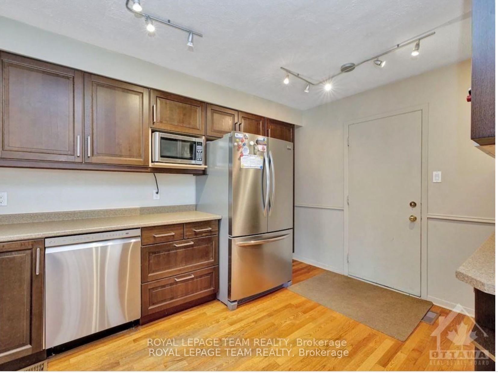 Photo 6 of 1050 Karsh Drive, Ottawa, Hunt Club Park — HOMEH