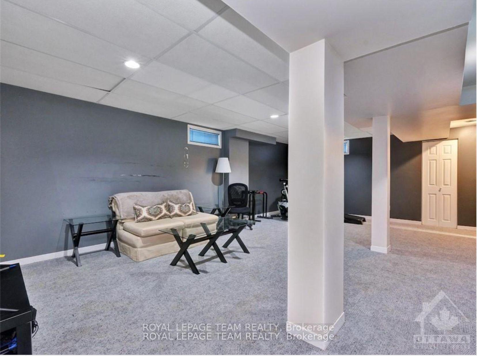 Photo 13 of 1050 Karsh Drive, Ottawa, Hunt Club Park — HOMEH
