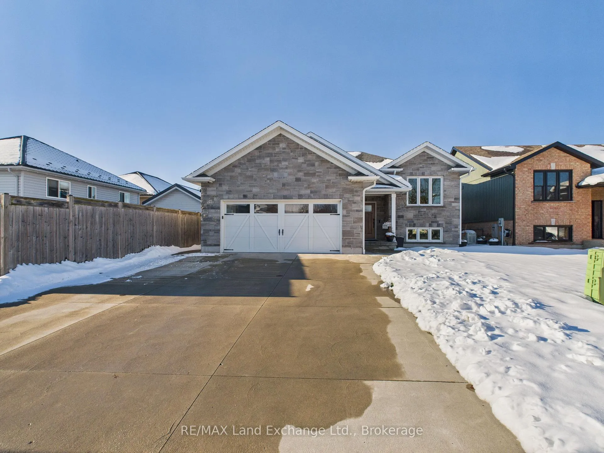 Photo 1 of 756 Reynolds Drive, Kincardine — HOMEH