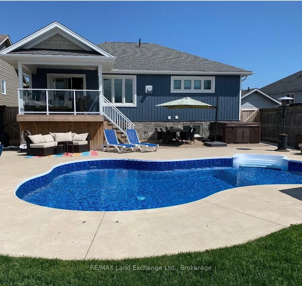 Photo 26 of 756 Reynolds Drive, Kincardine — HOMEH