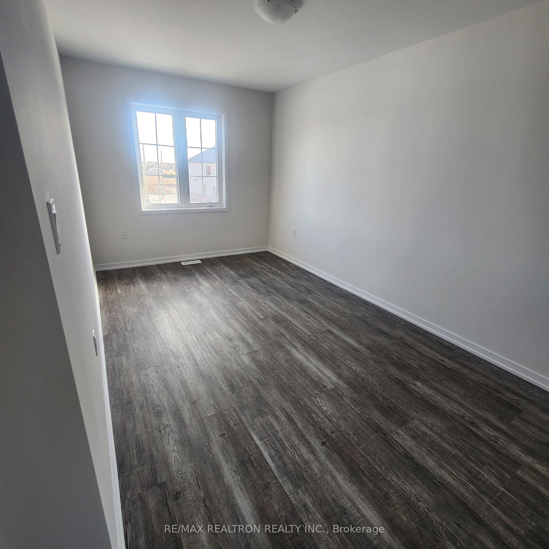 Photo 20 of 1550 Wheatcroft Drive, Oshawa, Kedron — HOMEH