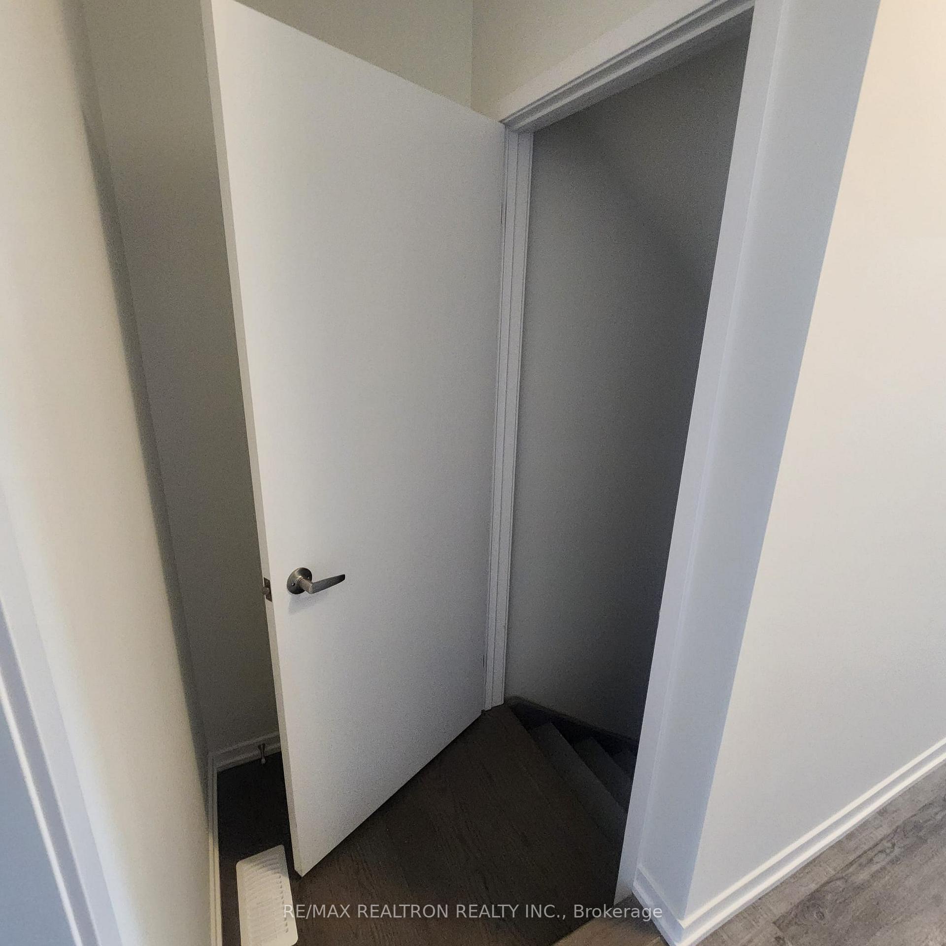 Photo 29 of 1550 Wheatcroft Drive, Oshawa, Kedron — HOMEH