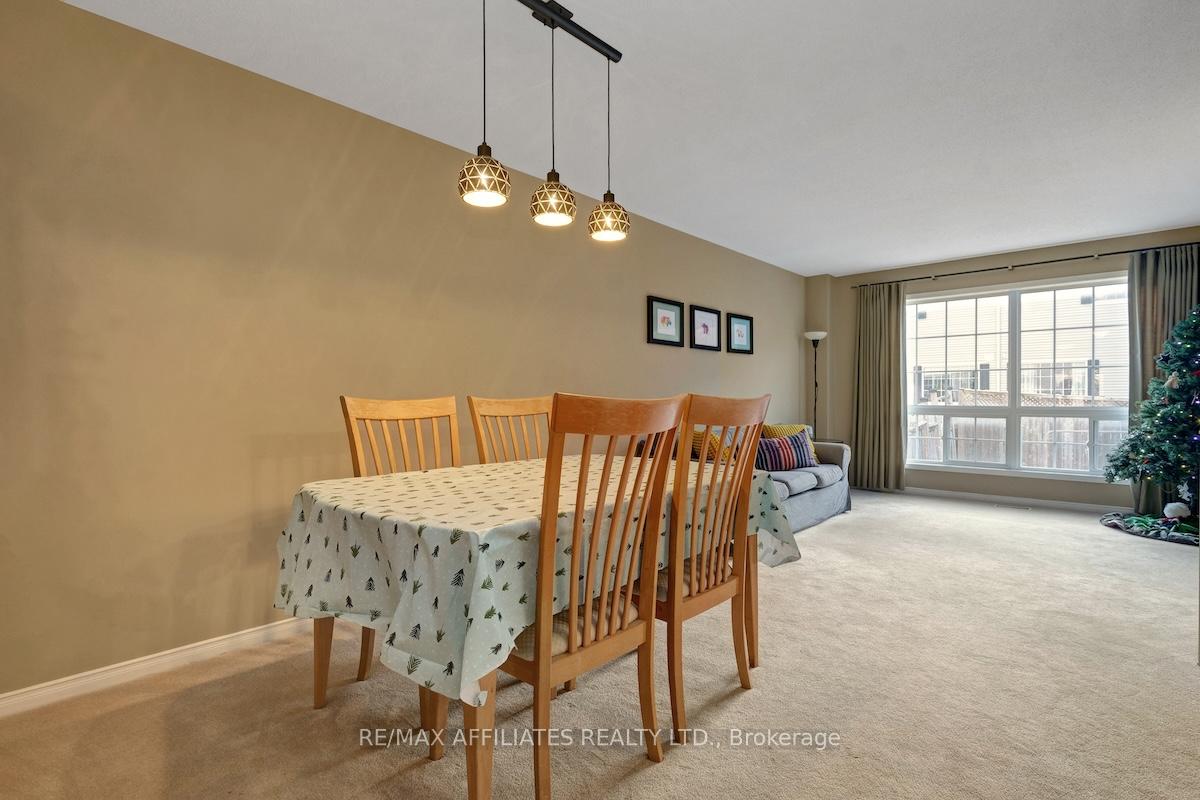Photo 8 of 462 Templeford Avenue, Ottawa, Kanata - Emerald Meadows/Trailwest — HOMEH