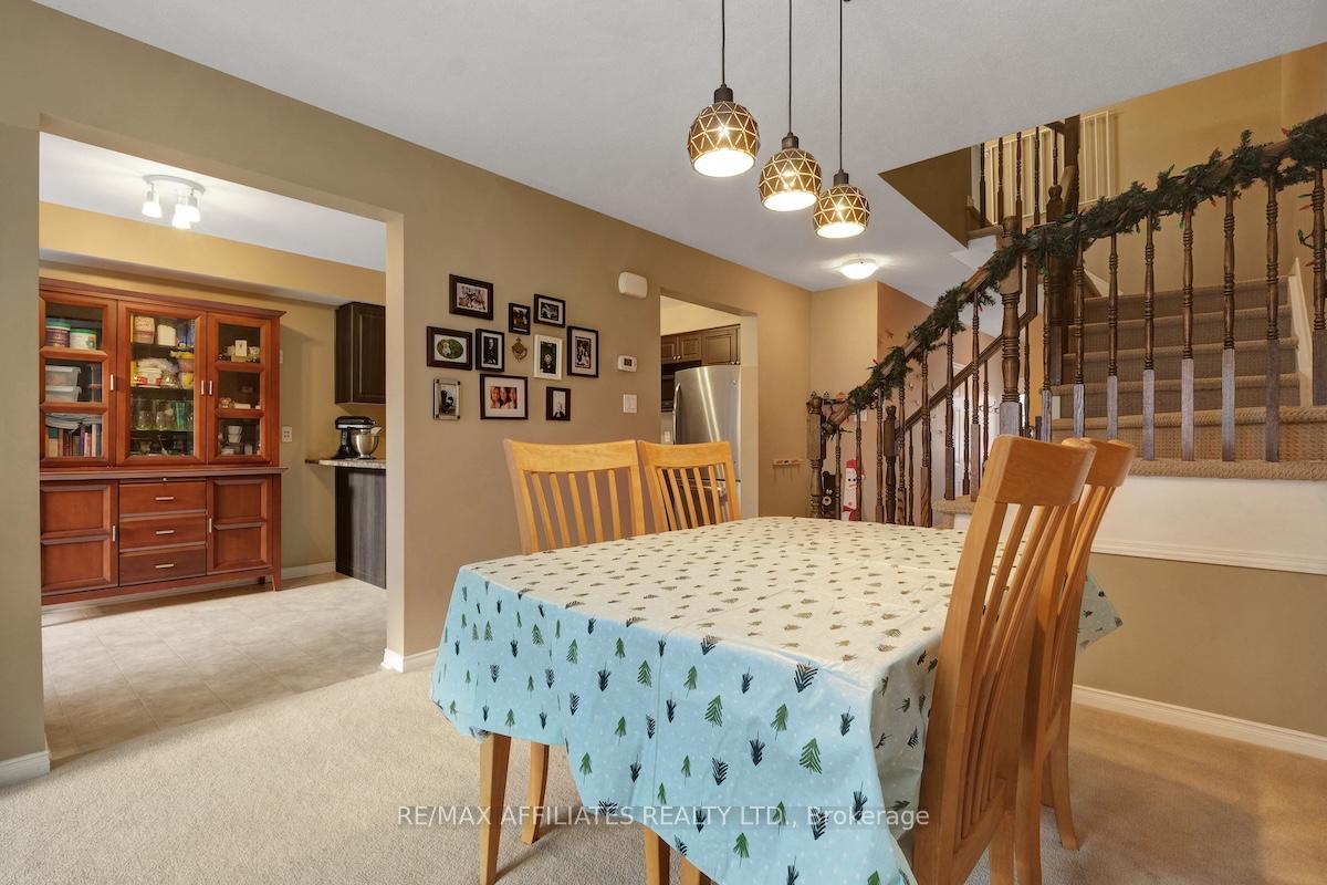 Photo 9 of 462 Templeford Avenue, Ottawa, Kanata - Emerald Meadows/Trailwest — HOMEH