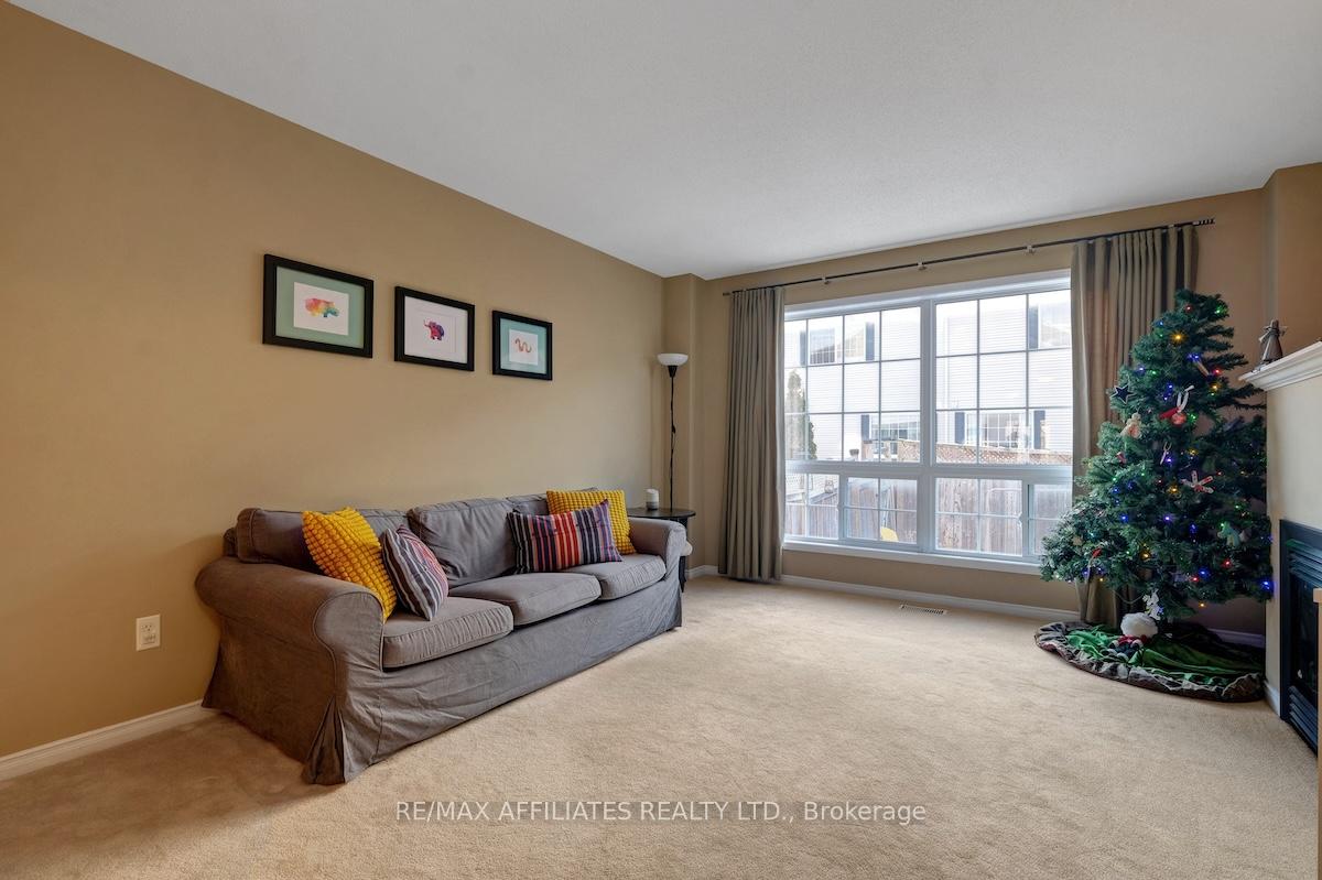 Photo 10 of 462 Templeford Avenue, Ottawa, Kanata - Emerald Meadows/Trailwest — HOMEH