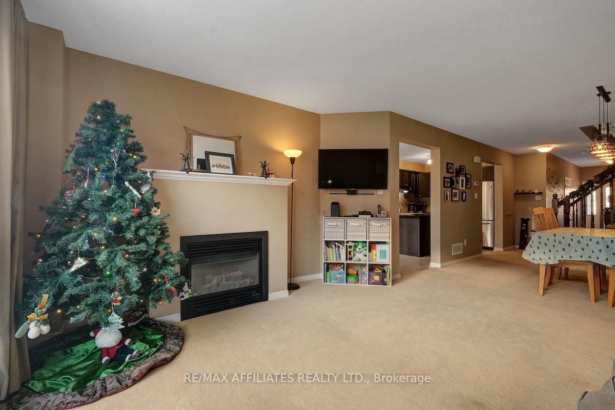Photo 12 of 462 Templeford Avenue, Ottawa, Kanata - Emerald Meadows/Trailwest — HOMEH