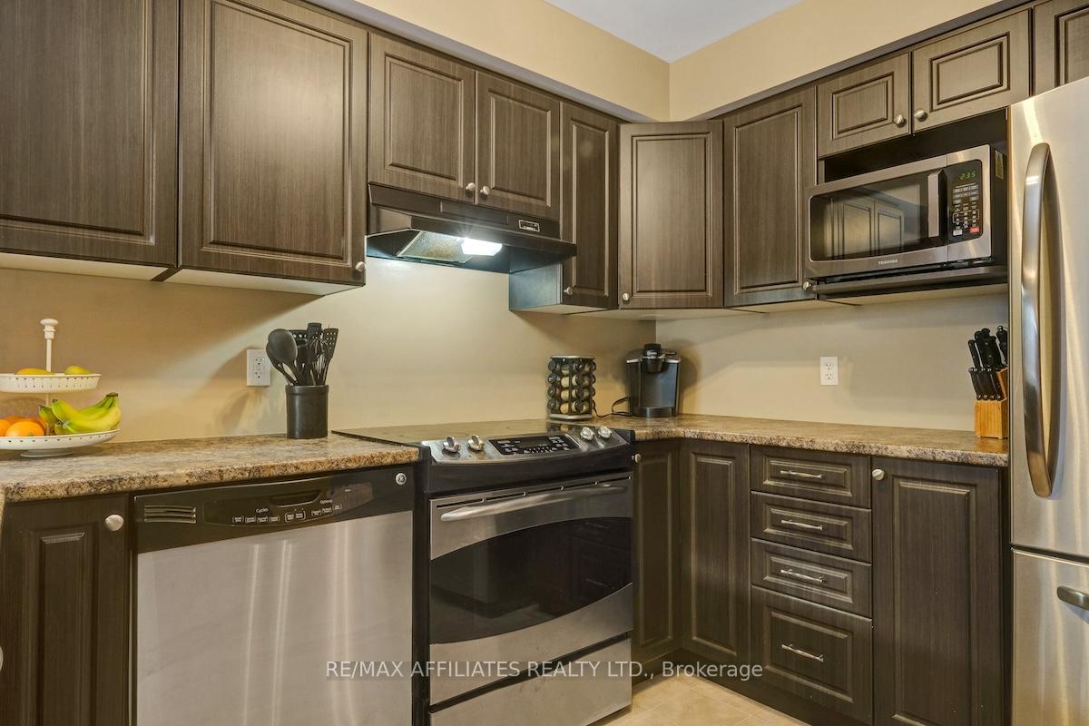 Photo 15 of 462 Templeford Avenue, Ottawa, Kanata - Emerald Meadows/Trailwest — HOMEH