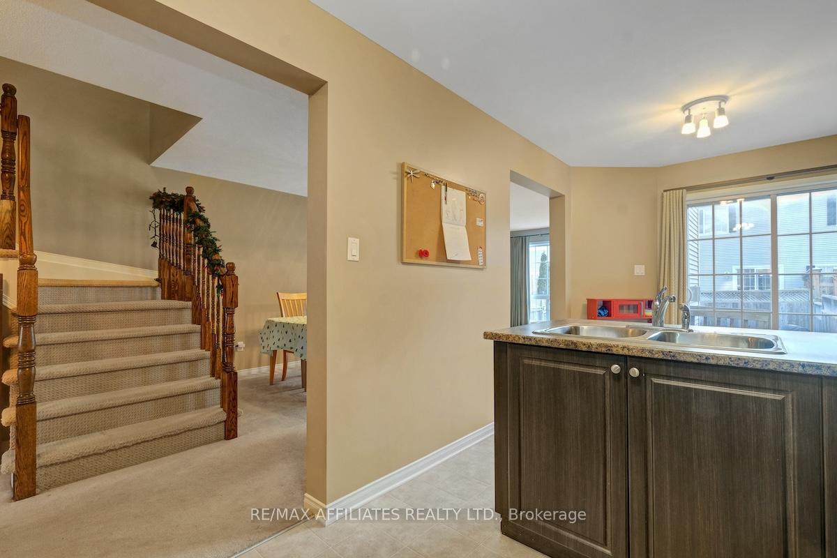Photo 17 of 462 Templeford Avenue, Ottawa, Kanata - Emerald Meadows/Trailwest — HOMEH