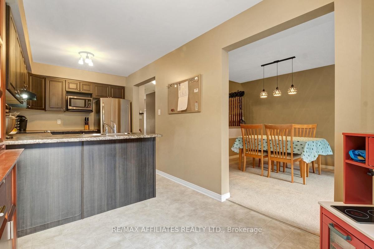 Photo 21 of 462 Templeford Avenue, Ottawa, Kanata - Emerald Meadows/Trailwest — HOMEH