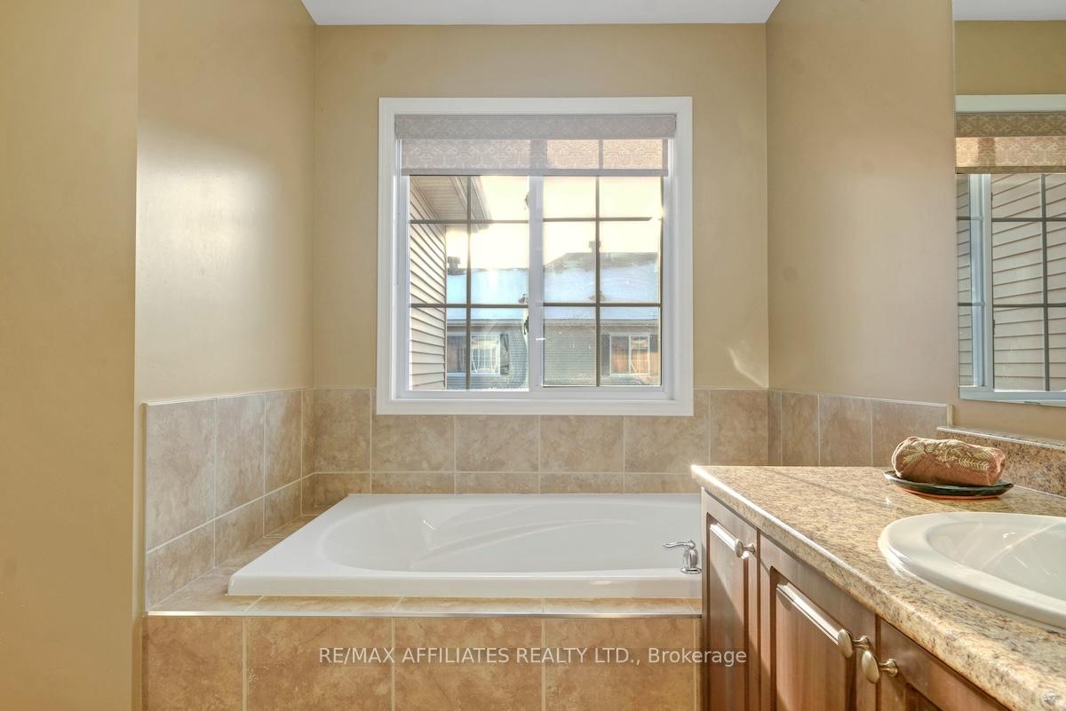 Photo 25 of 462 Templeford Avenue, Ottawa, Kanata - Emerald Meadows/Trailwest — HOMEH