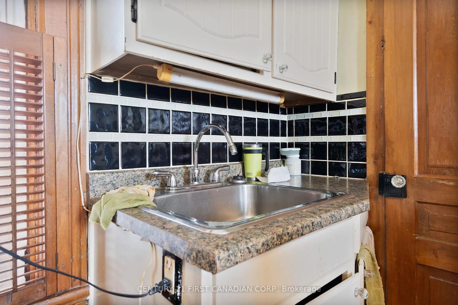 Photo 8 of 117 Alice Street, Lucan Biddulph, Lucan — HOMEH