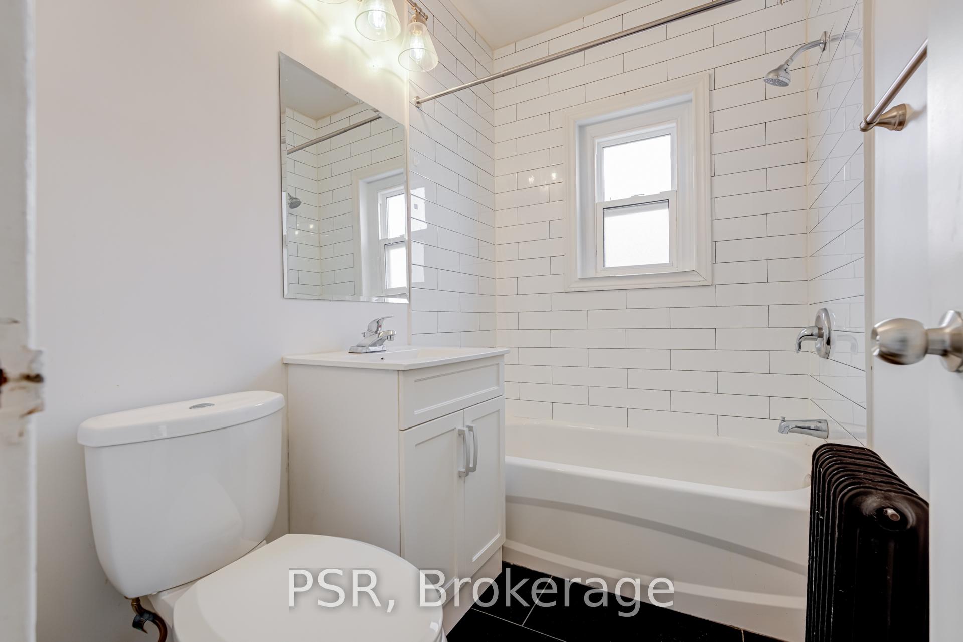 Photo 3 of Unit 401, 256 Sherbourne Street, Toronto, Moss Park — HOMEH