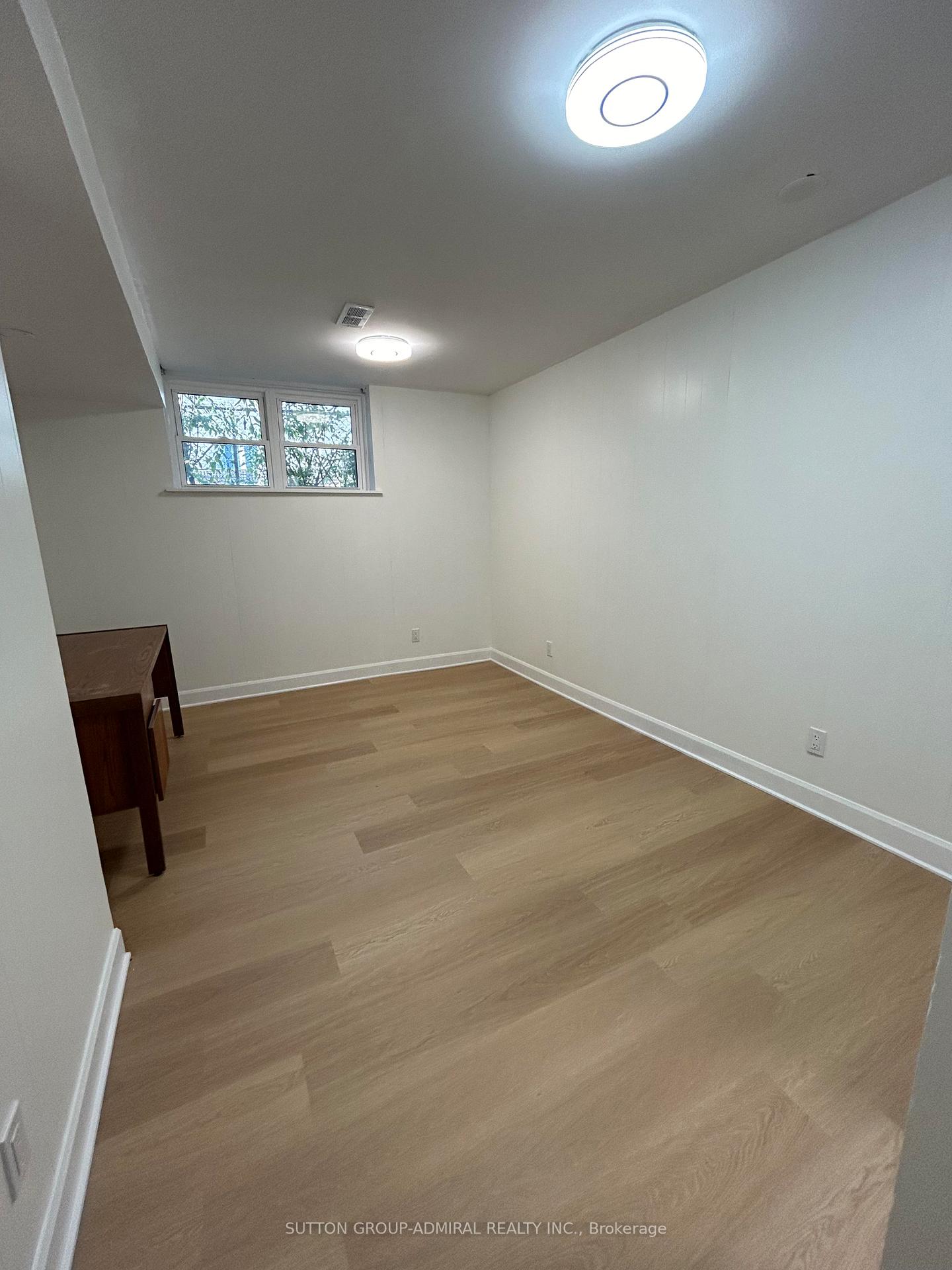 Photo 5 of Unit Lower, 289 Joicey Boulevard, Toronto, Bedford Park-Nortown — HOMEH