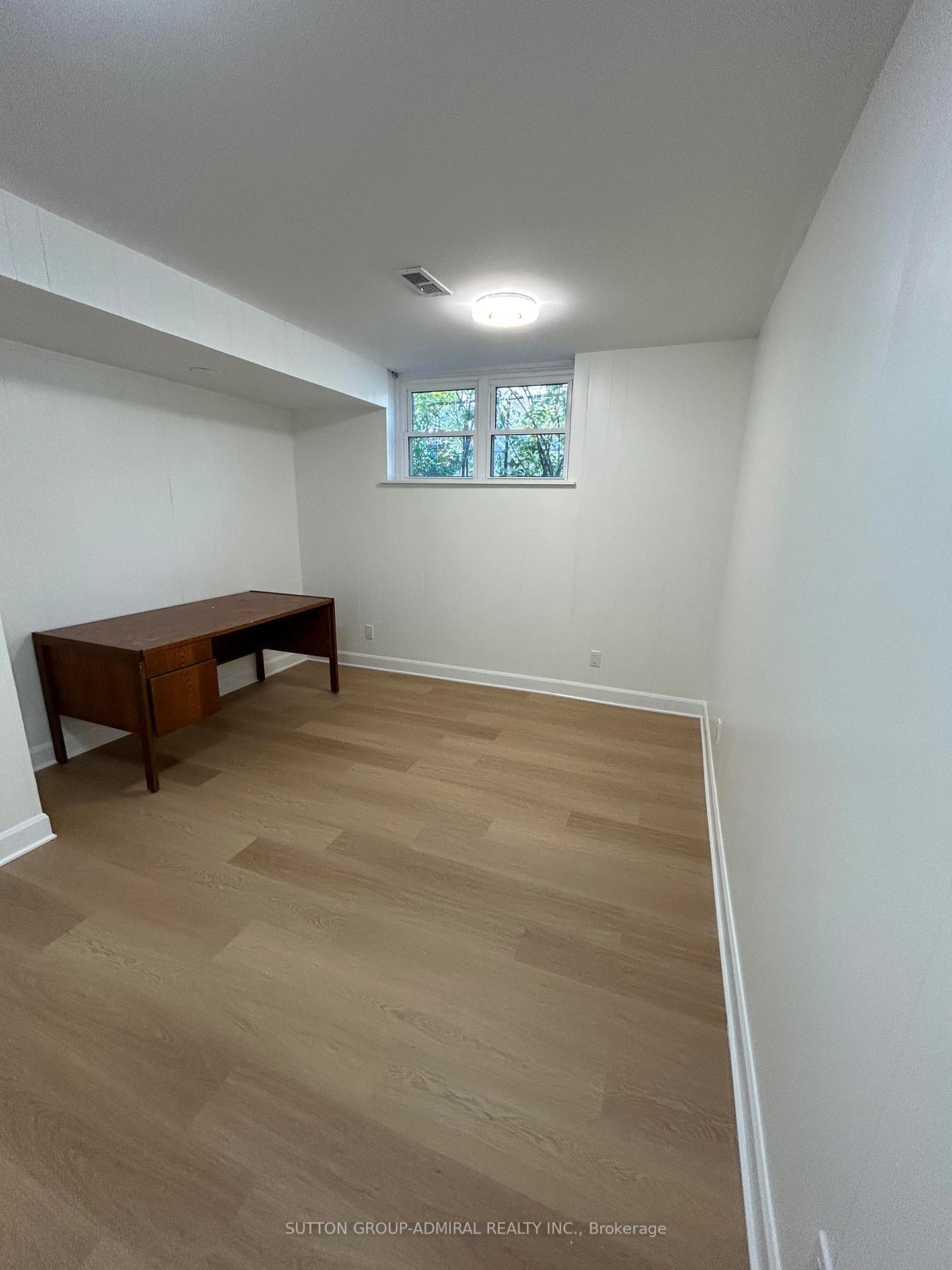 Photo 8 of Unit Lower, 289 Joicey Boulevard, Toronto, Bedford Park-Nortown — HOMEH