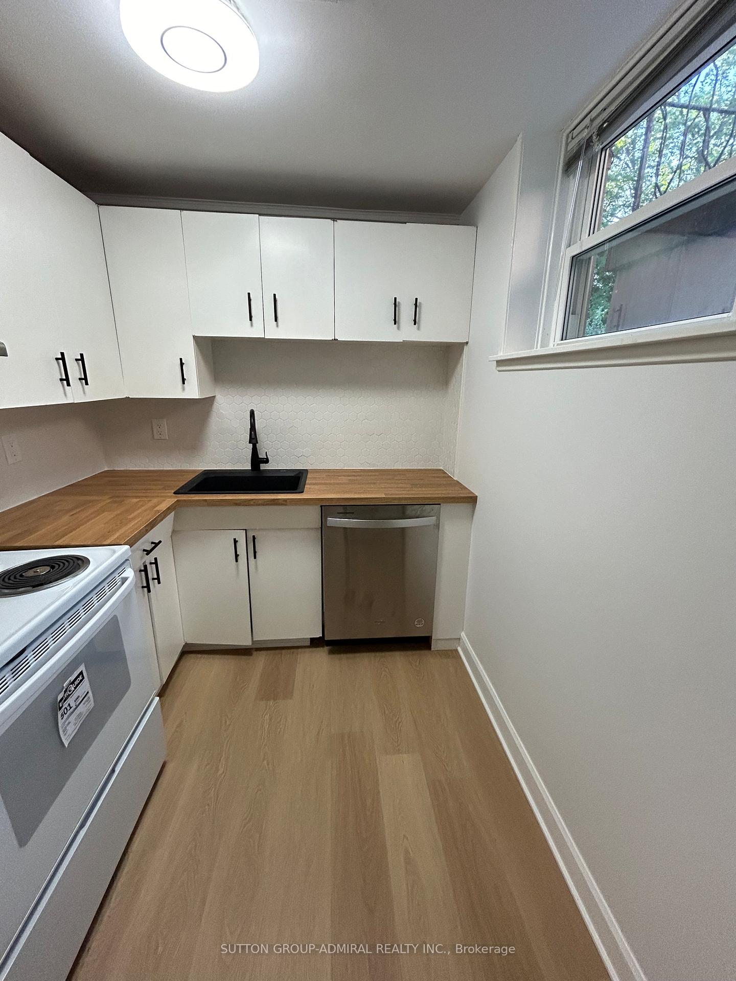 Photo 14 of Unit Lower, 289 Joicey Boulevard, Toronto, Bedford Park-Nortown — HOMEH