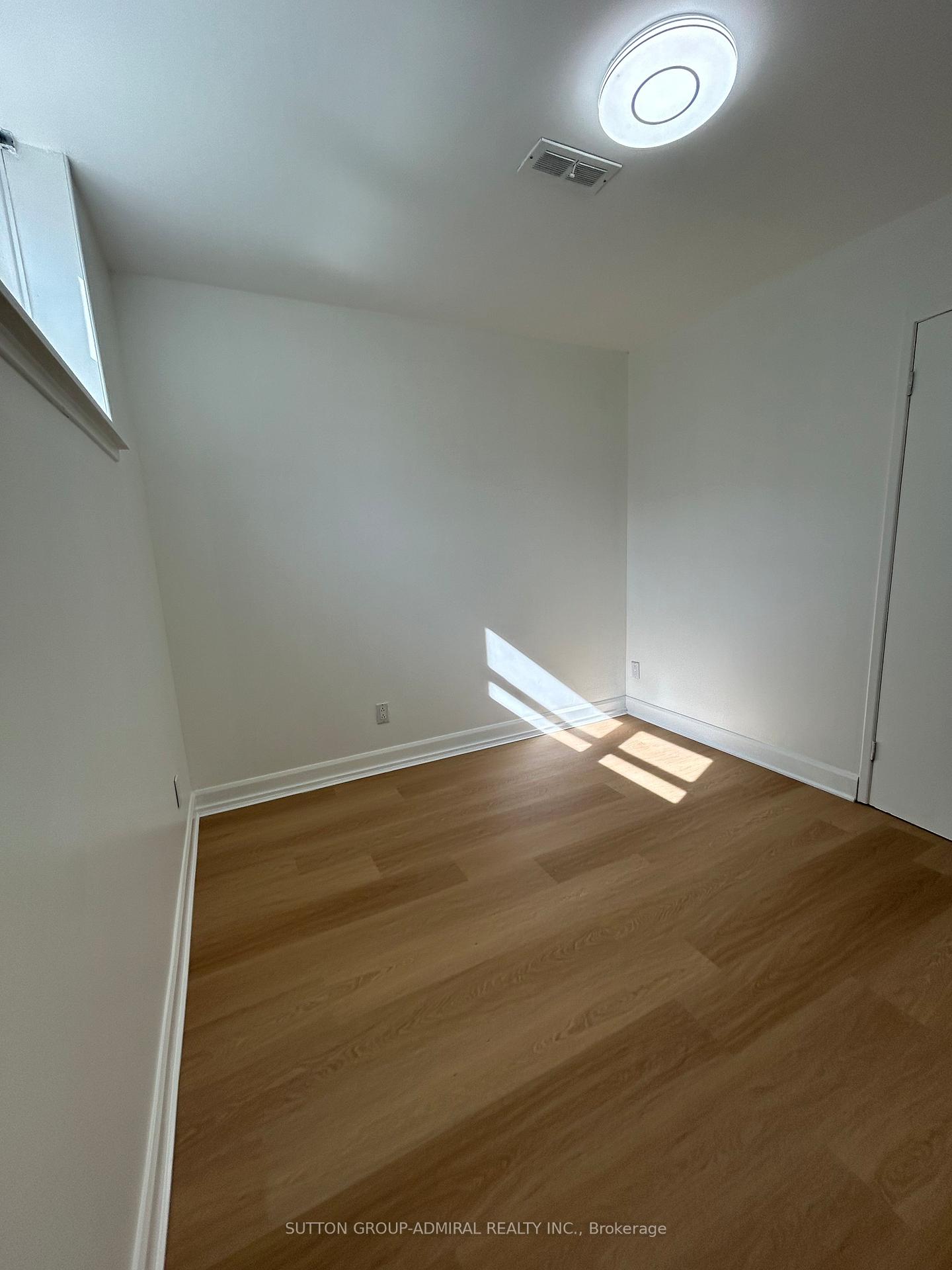 Photo 15 of Unit Lower, 289 Joicey Boulevard, Toronto, Bedford Park-Nortown — HOMEH