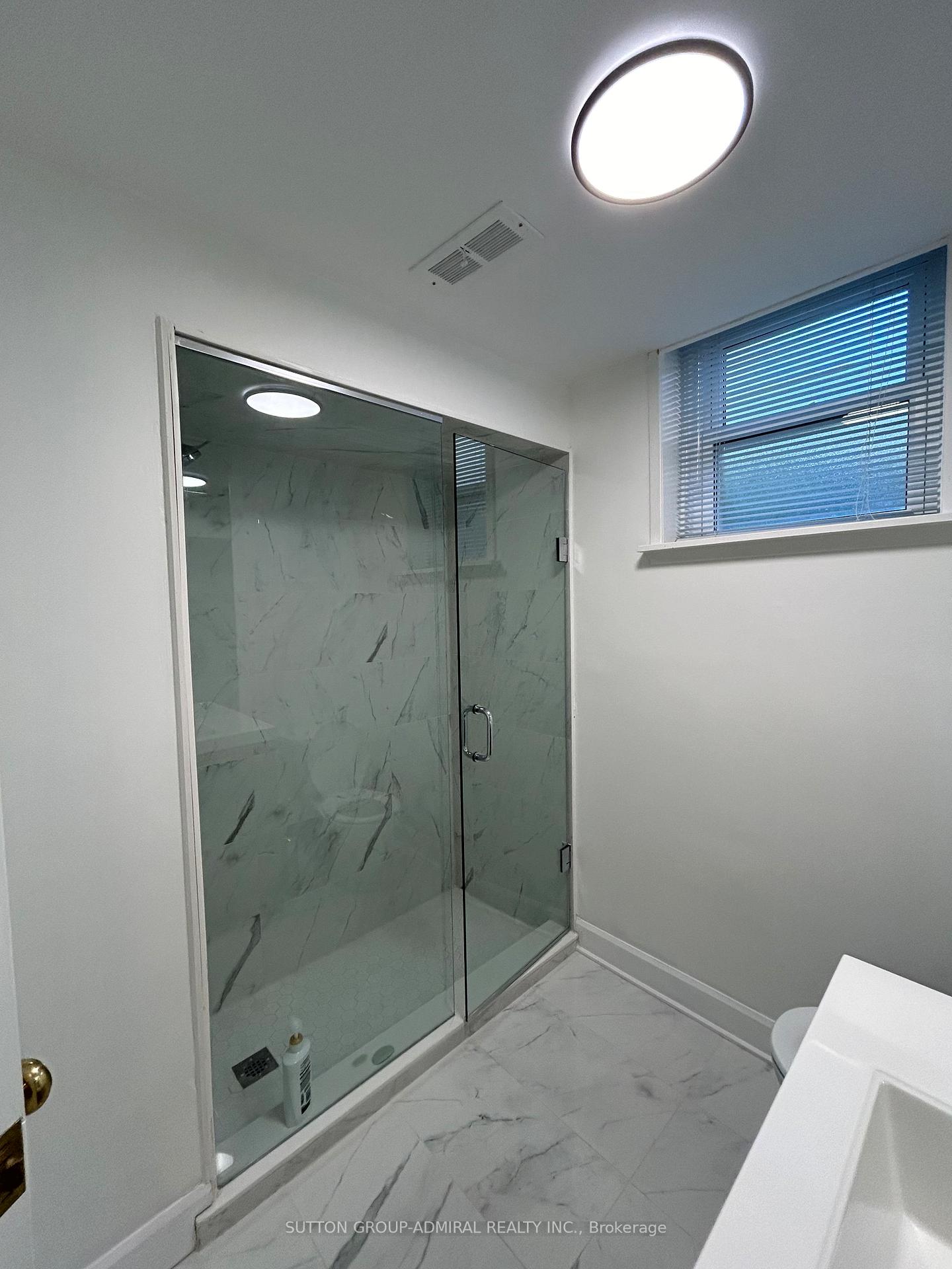 Photo 7 of Unit Lower, 289 Joicey Boulevard, Toronto, Bedford Park-Nortown — HOMEH