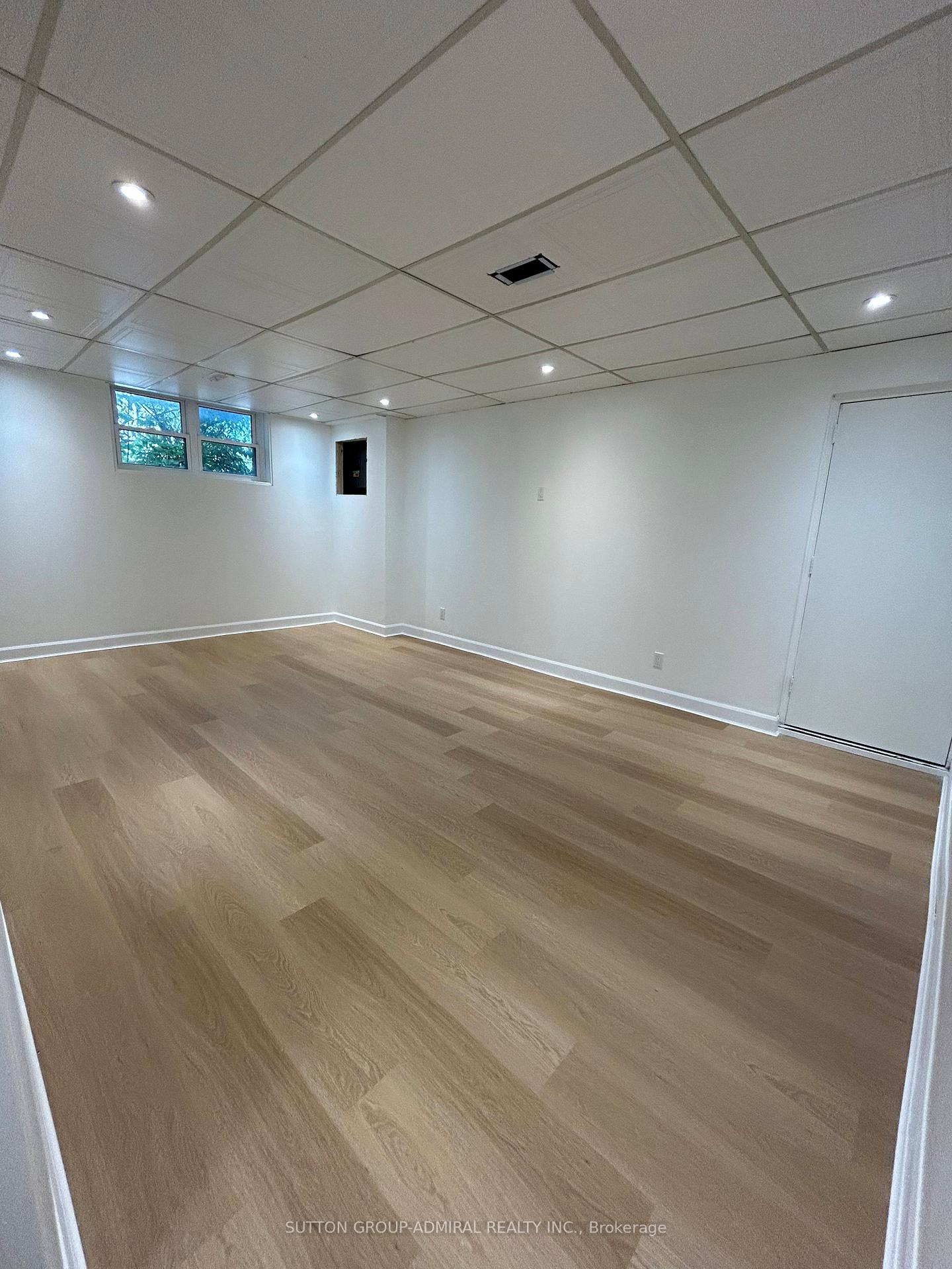 Photo 9 of Unit Lower, 289 Joicey Boulevard, Toronto, Bedford Park-Nortown — HOMEH