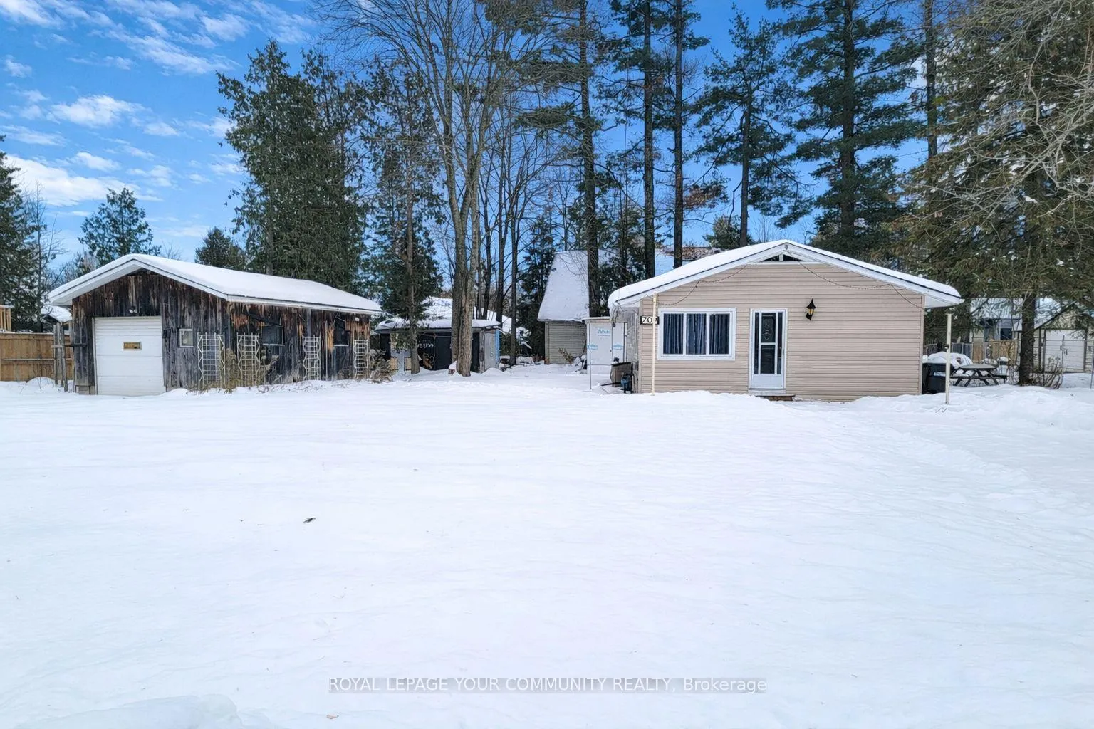 Photo 1 of 709 Roberts Road, Innisfil, Alcona — HOMEH