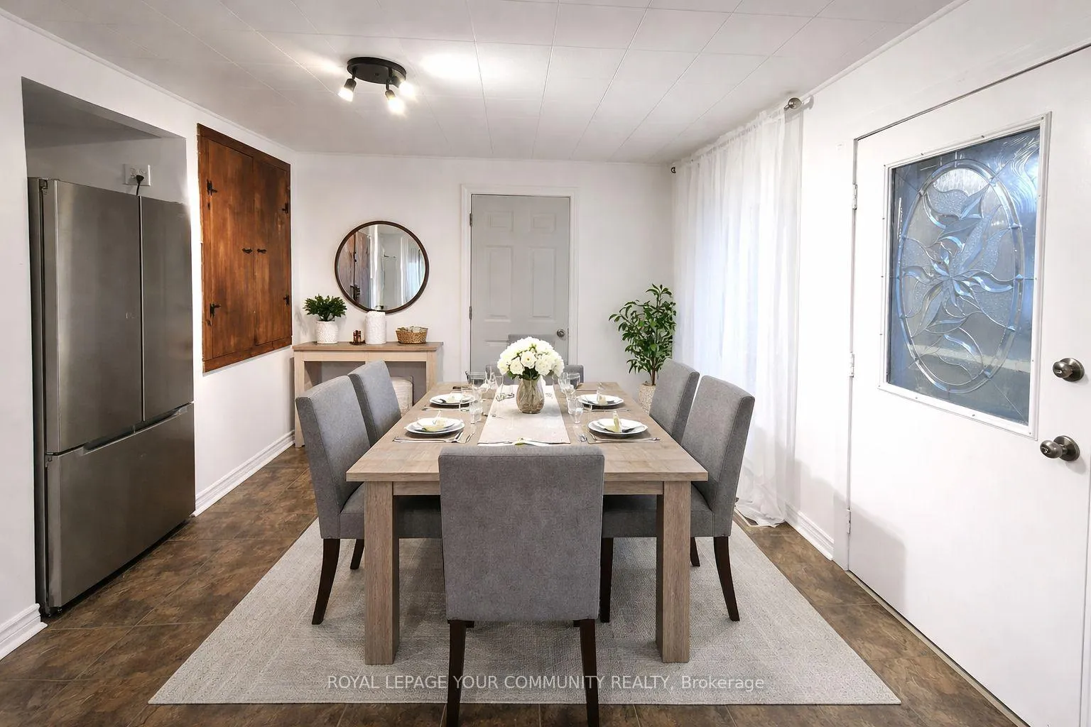 Photo 5 of 709 Roberts Road, Innisfil, Alcona — HOMEH