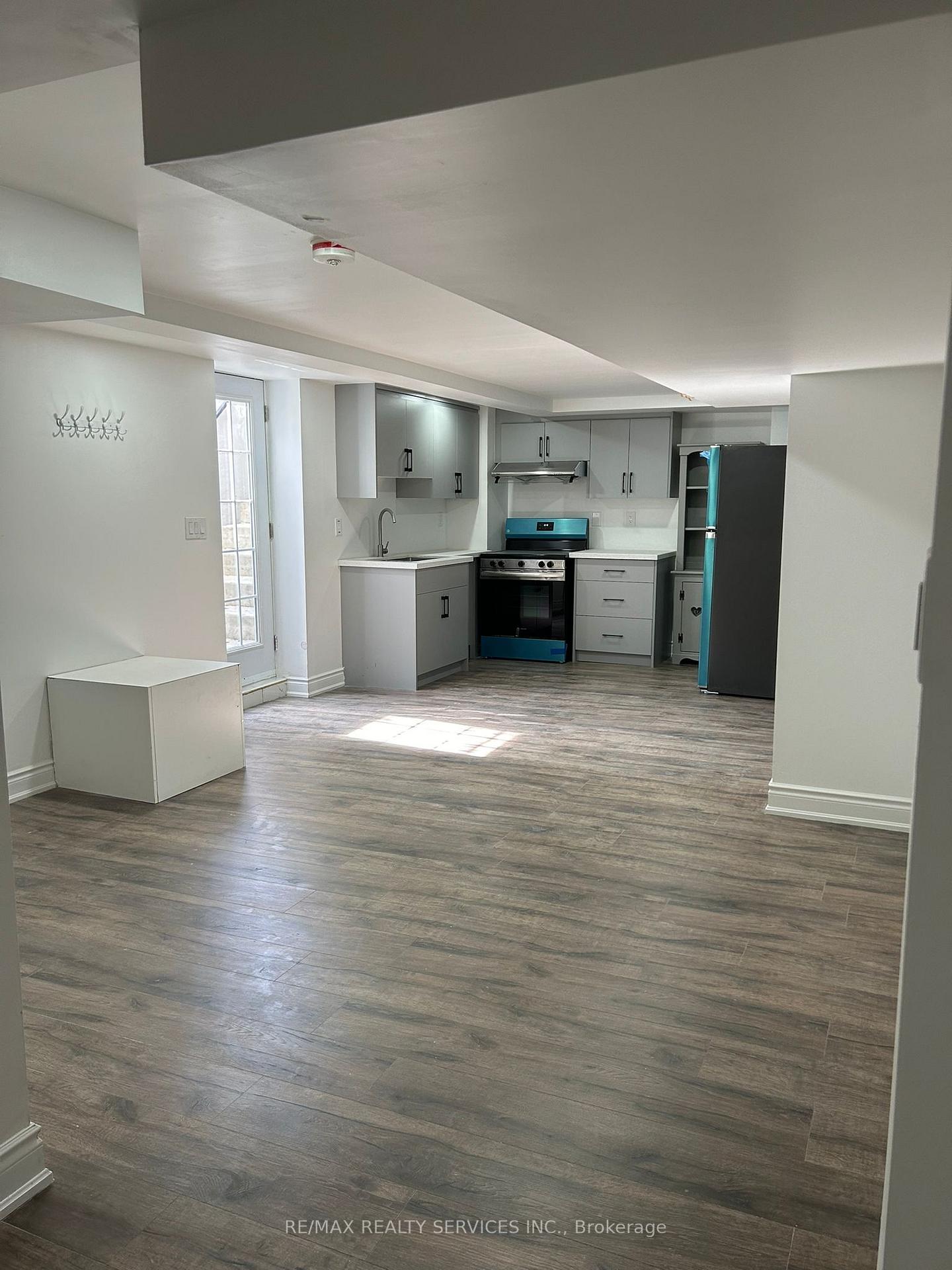 Photo 3 of 1 Wonder Way, Brampton, Vales of Castlemore — HOMEH