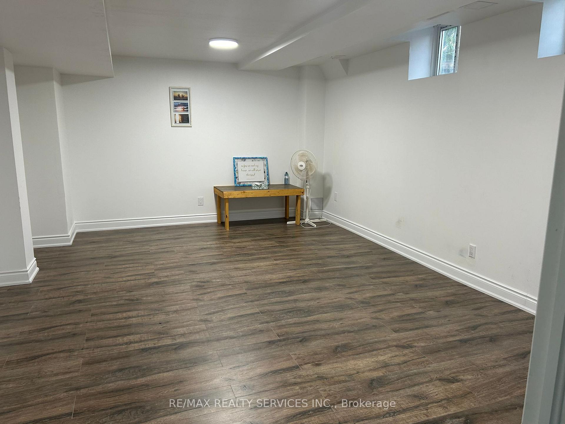 Photo 7 of 1 Wonder Way, Brampton, Vales of Castlemore — HOMEH