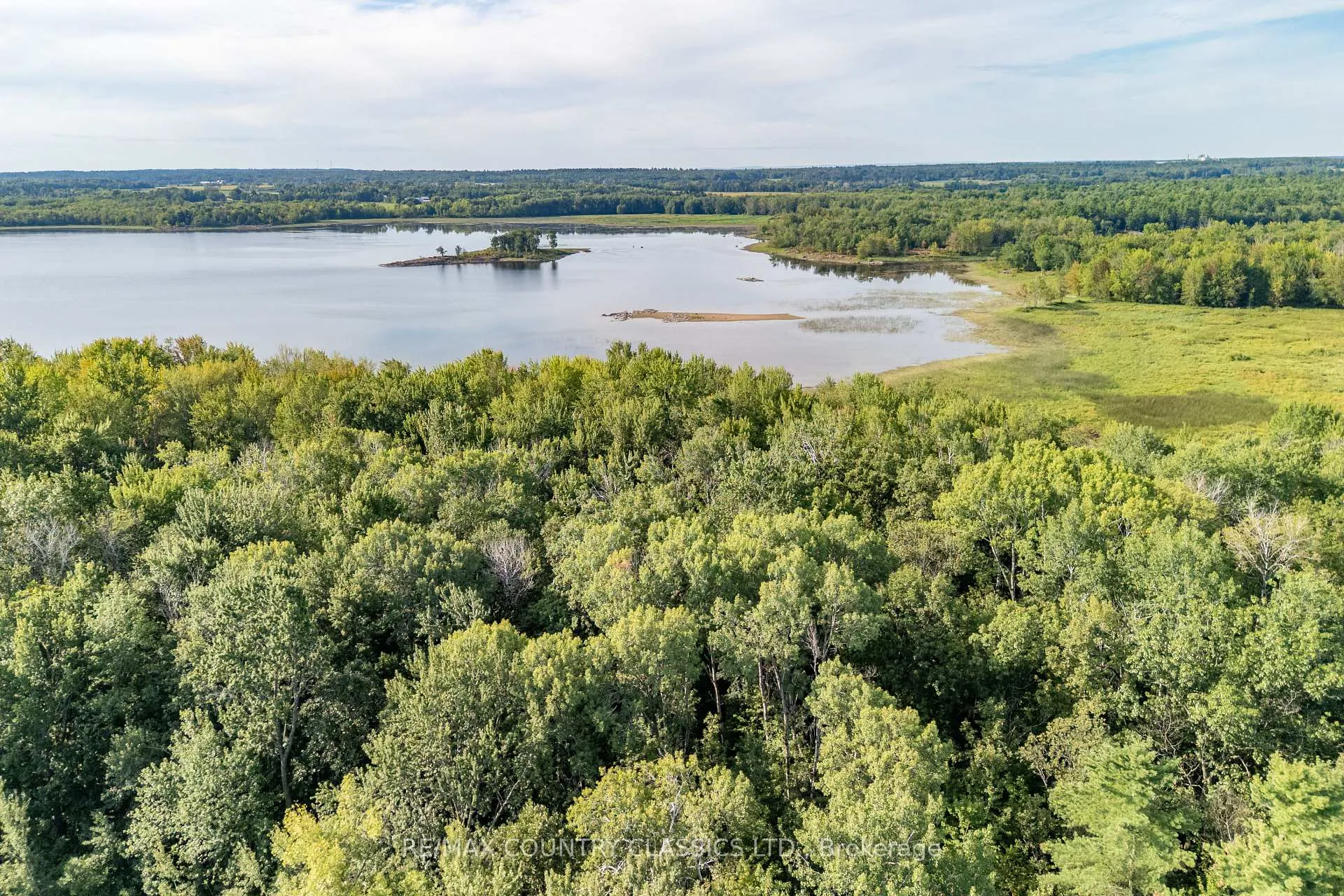 Photo 3 of 50 Sullivan Point Road, Laurentian Valley — HOMEH