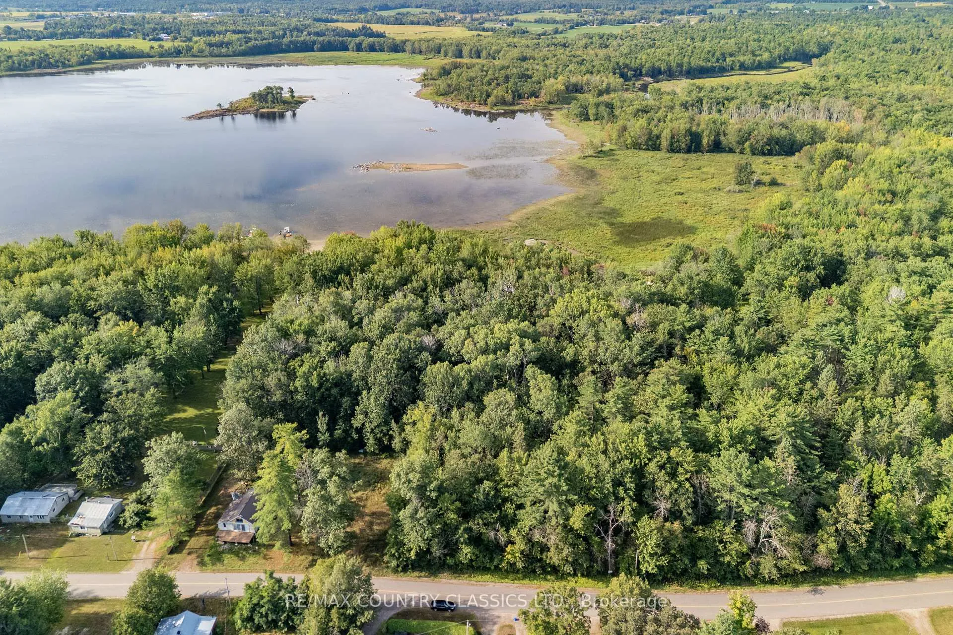 Photo 5 of 50 Sullivan Point Road, Laurentian Valley — HOMEH