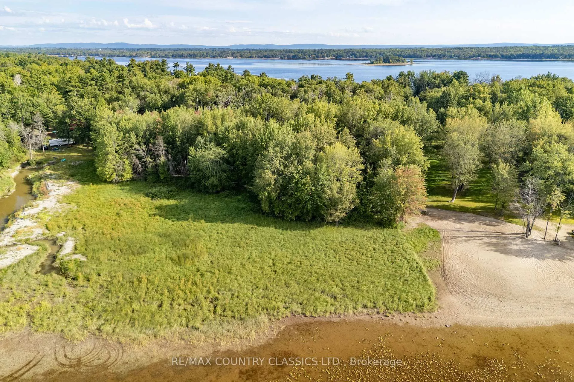 Photo 9 of 50 Sullivan Point Road, Laurentian Valley — HOMEH
