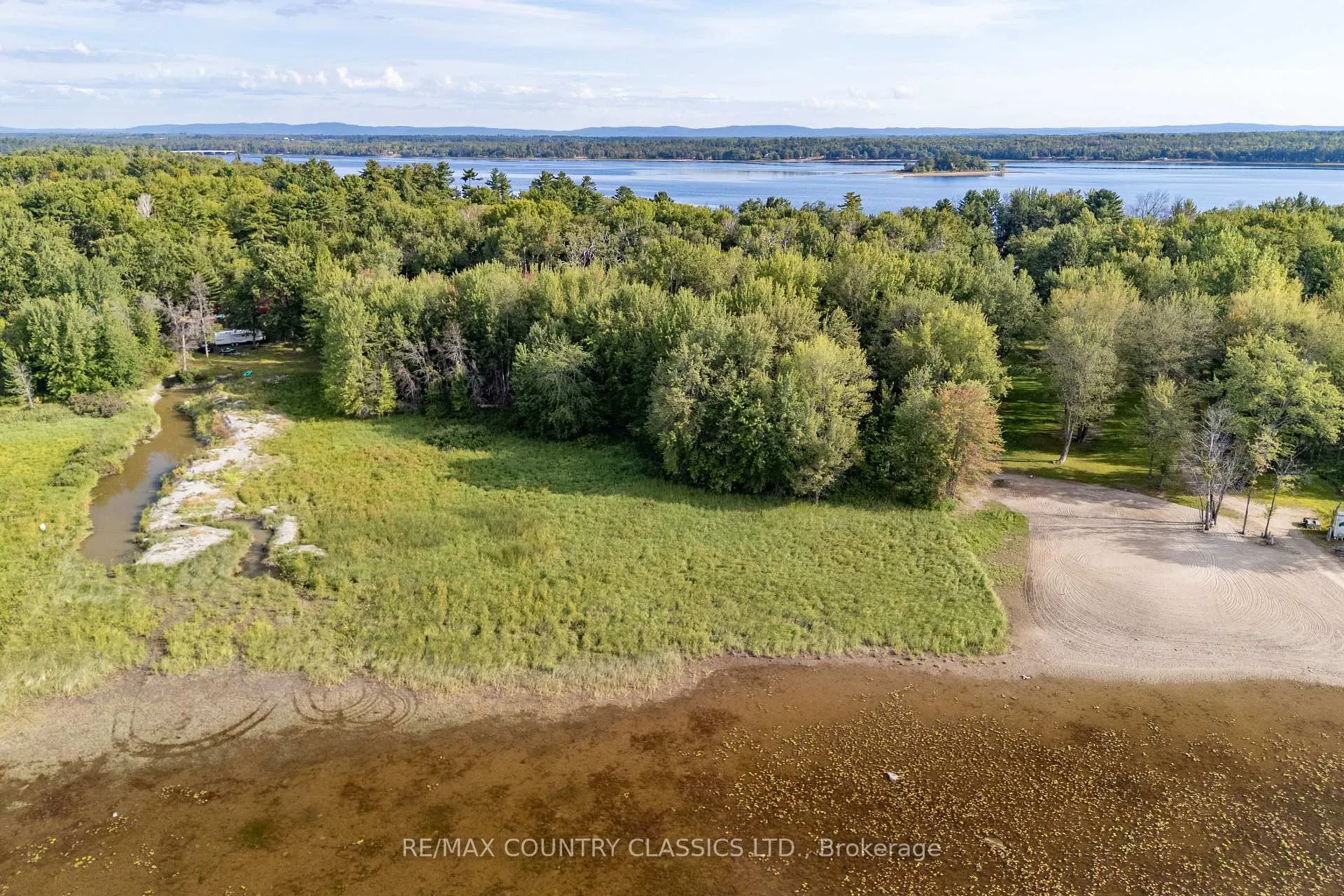Photo 10 of 50 Sullivan Point Road, Laurentian Valley — HOMEH