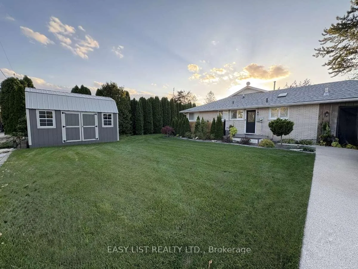 Photo 3 of 767 Reaume Drive, Lakeshore — HOMEH