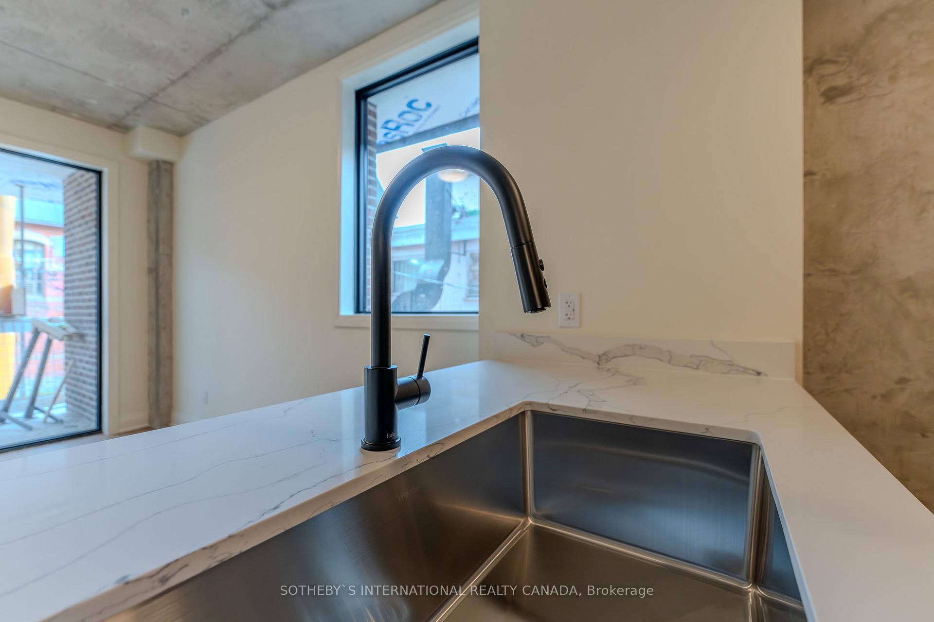 Photo 3 of Unit 502, 11 Robert Street, Hamilton, Beasley — HOMEH