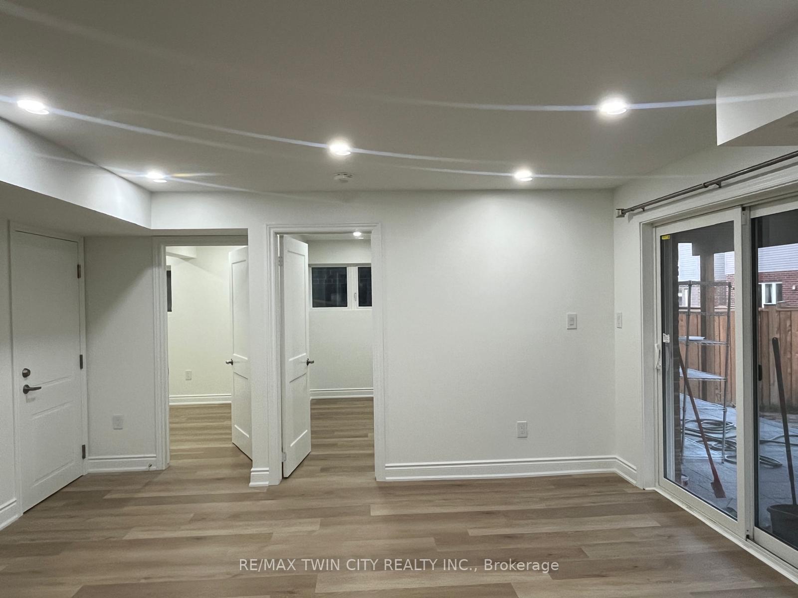 Photo 16 of 377 Chokecherry Crescent, Waterloo — HOMEH