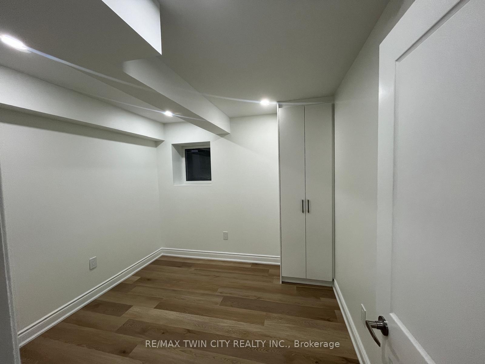 Photo 15 of 377 Chokecherry Crescent, Waterloo — HOMEH