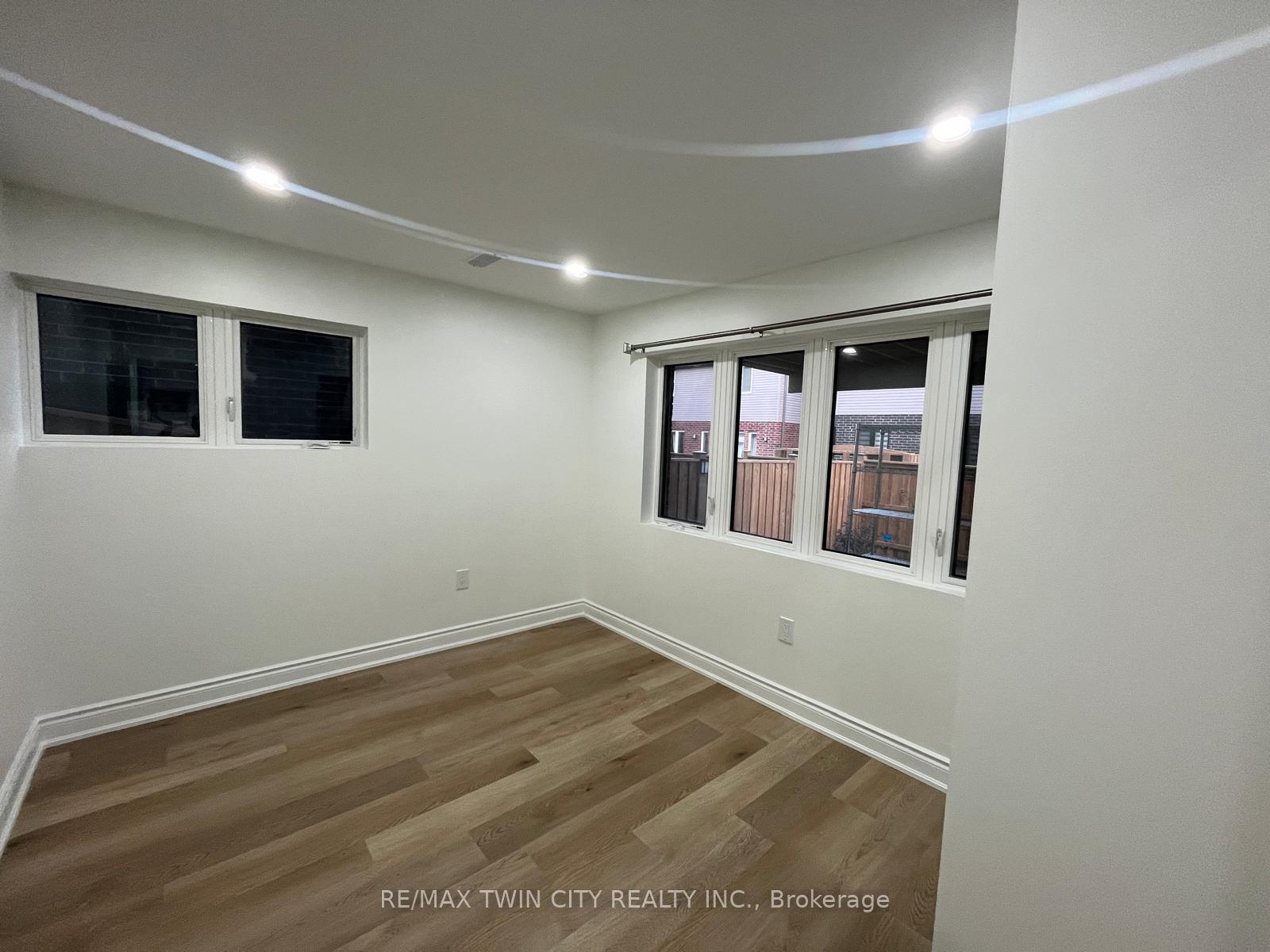 Photo 14 of 377 Chokecherry Crescent, Waterloo — HOMEH