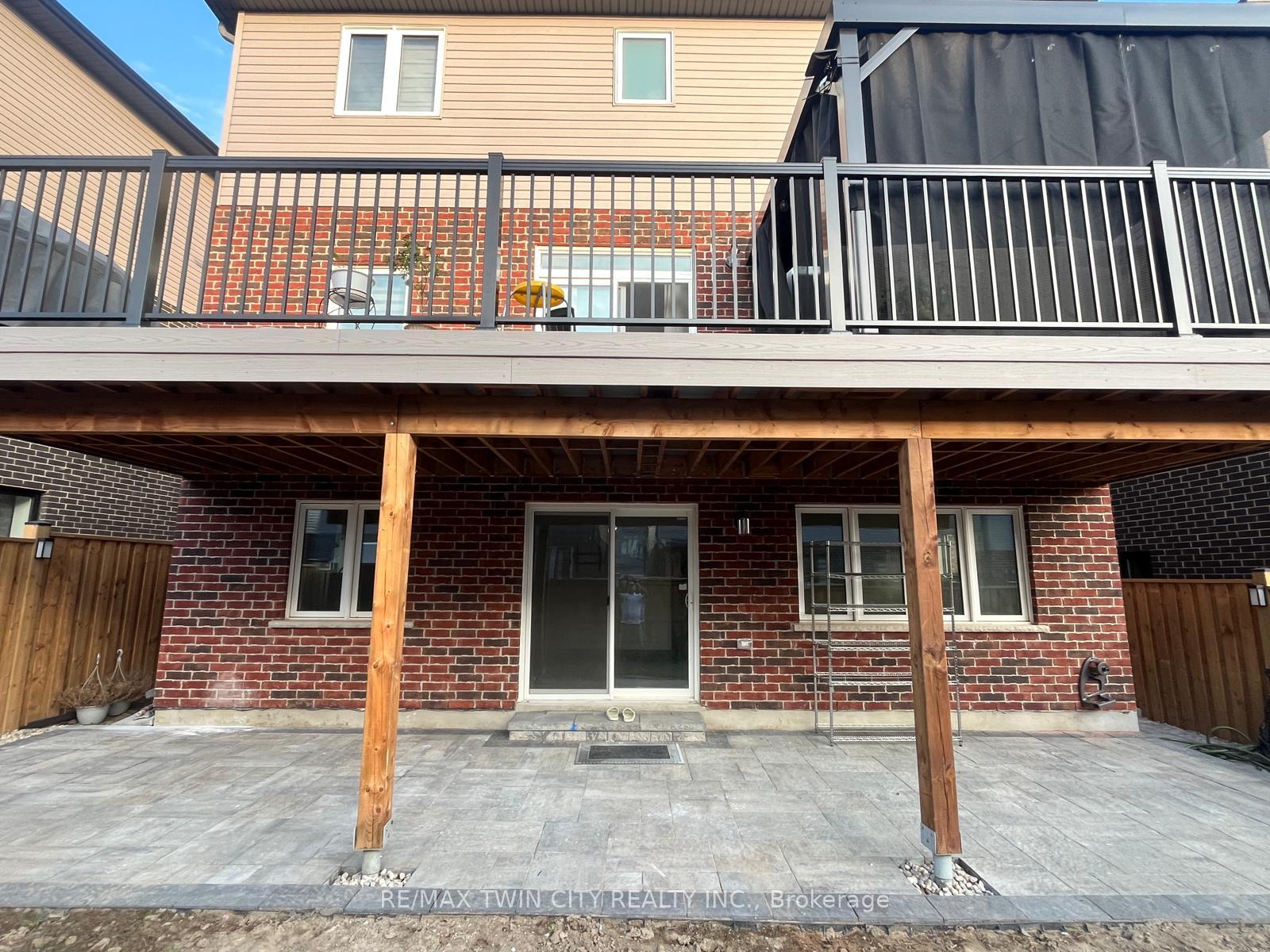 Photo 12 of 377 Chokecherry Crescent, Waterloo — HOMEH