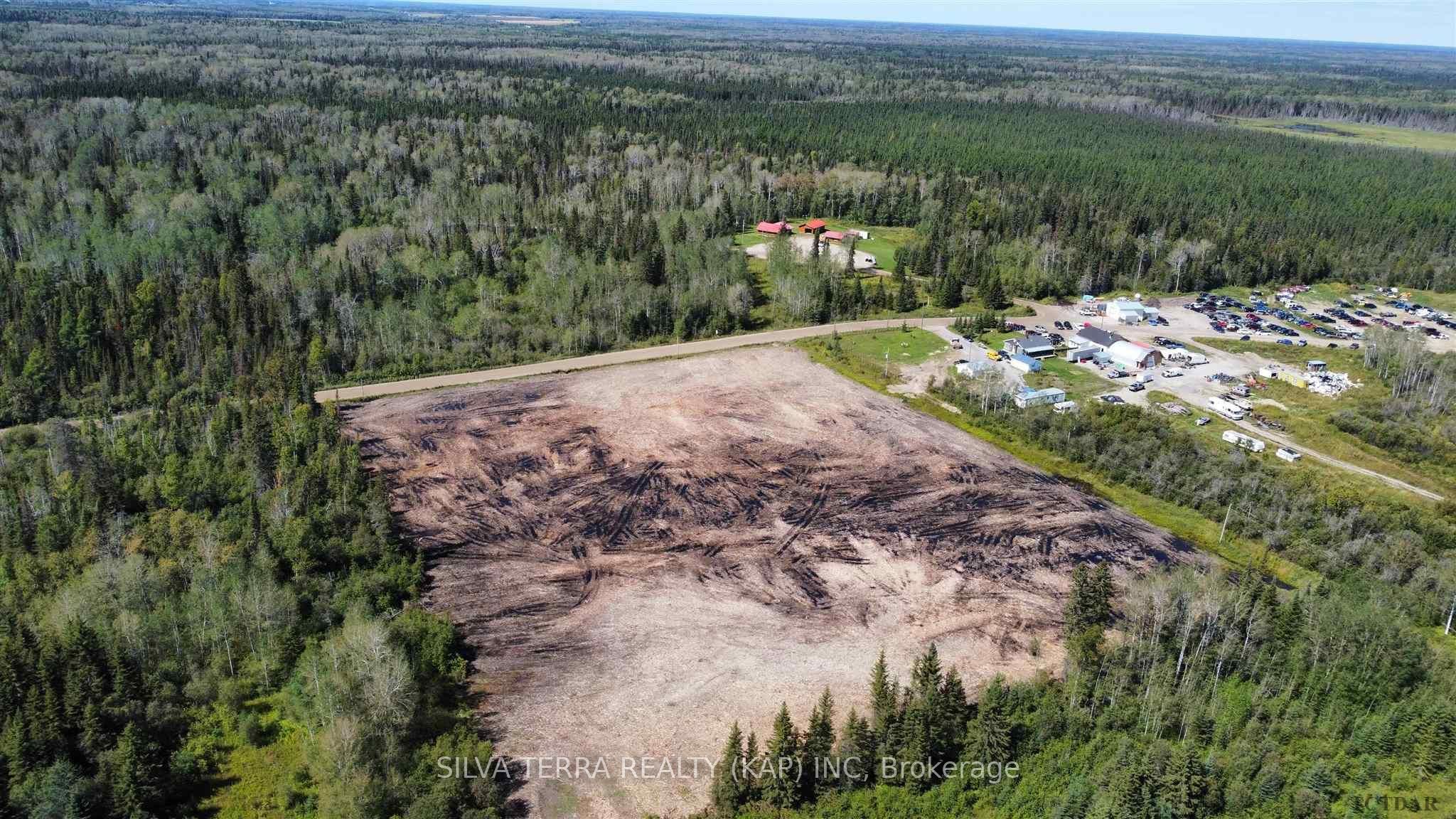 Photo 4 of 99 Ash Street, Kapuskasing — HOMEH