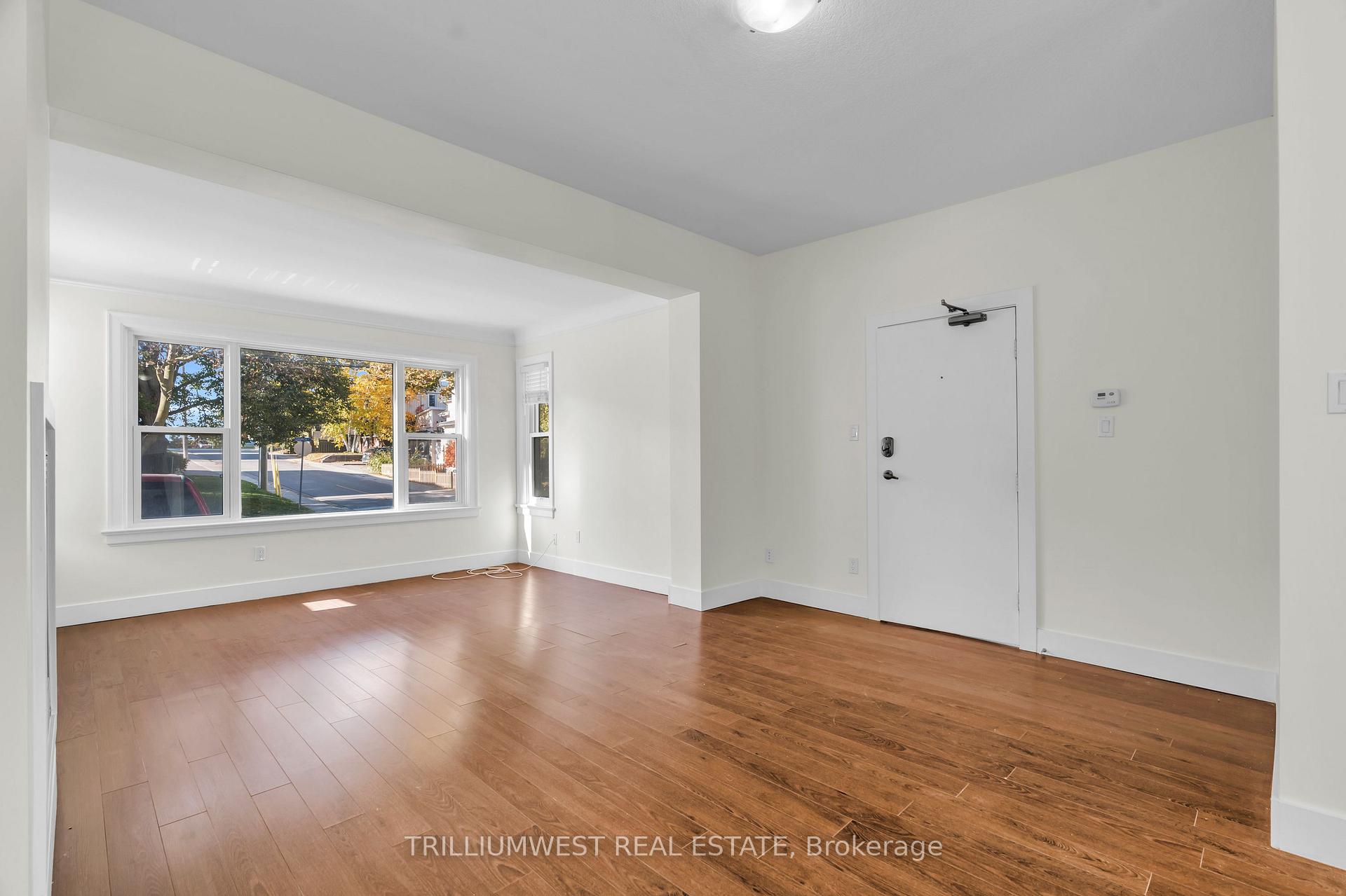 Photo 3 of Unit Unit B (Main), 98 Church Street, Kitchener — HOMEH