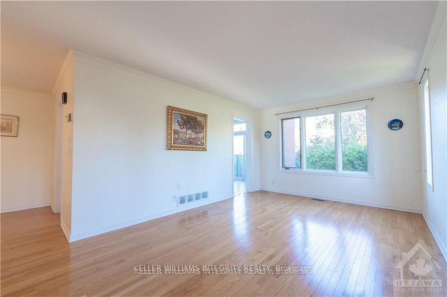 Photo 6 of 3187 Uplands Drive, Ottawa, Hunt Club Woods — HOMEH