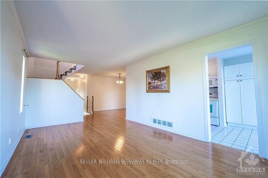 Photo 7 of 3187 Uplands Drive, Ottawa, Hunt Club Woods — HOMEH