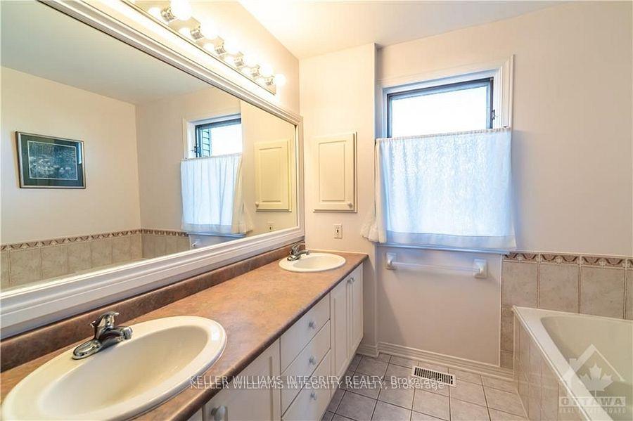 Photo 18 of 3187 Uplands Drive, Ottawa, Hunt Club Woods — HOMEH