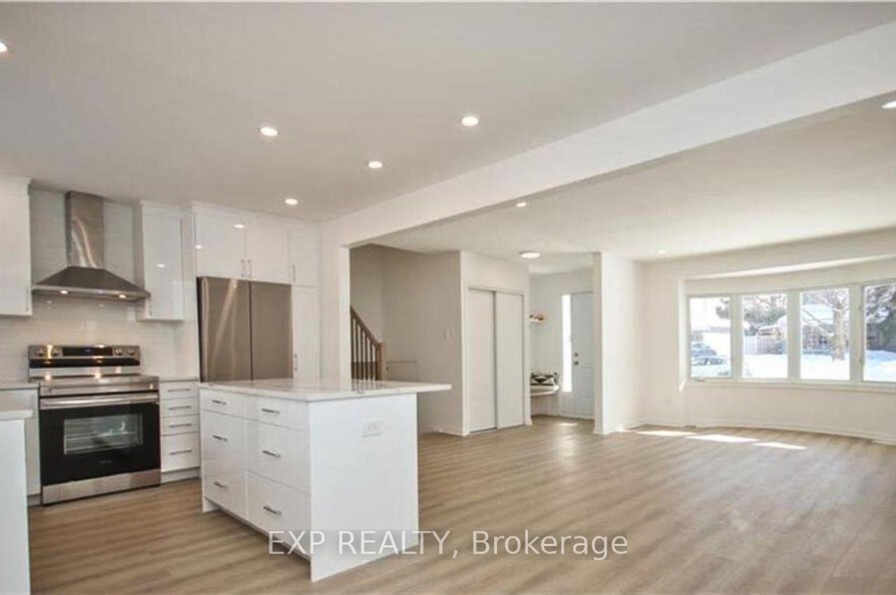 Photo 3 of 3380 Clearwater Crescent, Ottawa, South Keys — HOMEH