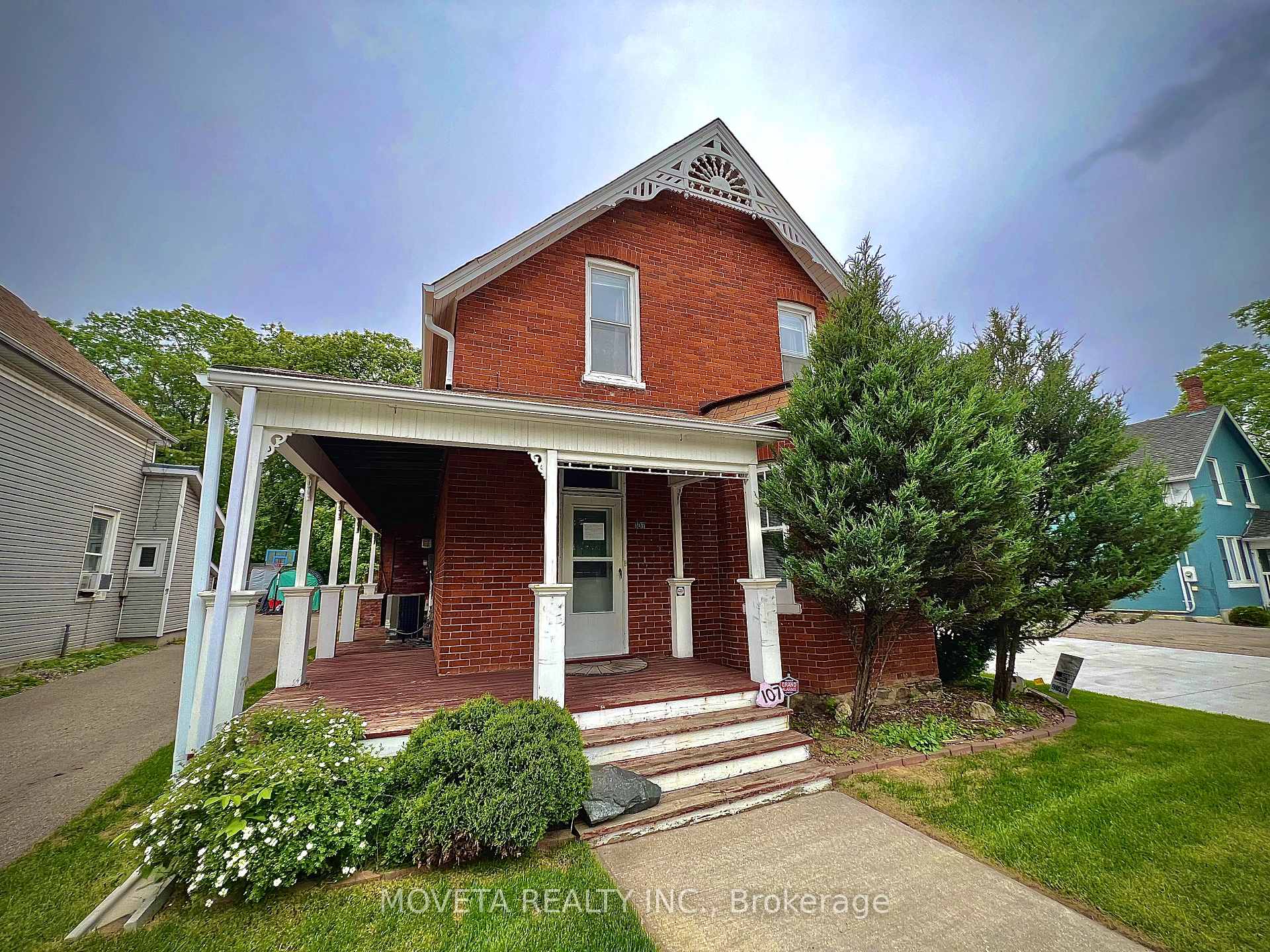 Front of 107 Essa Road