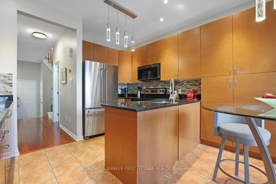 Photo 18 of 104 Streamside Crescent, Ottawa, Kanata - Morgan's Grant/South March — HOMEH