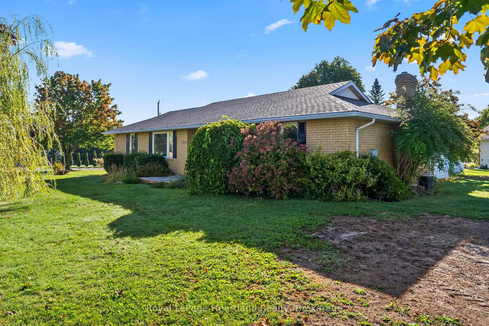 Photo 4 of 1020 Main Street, Howick — HOMEH