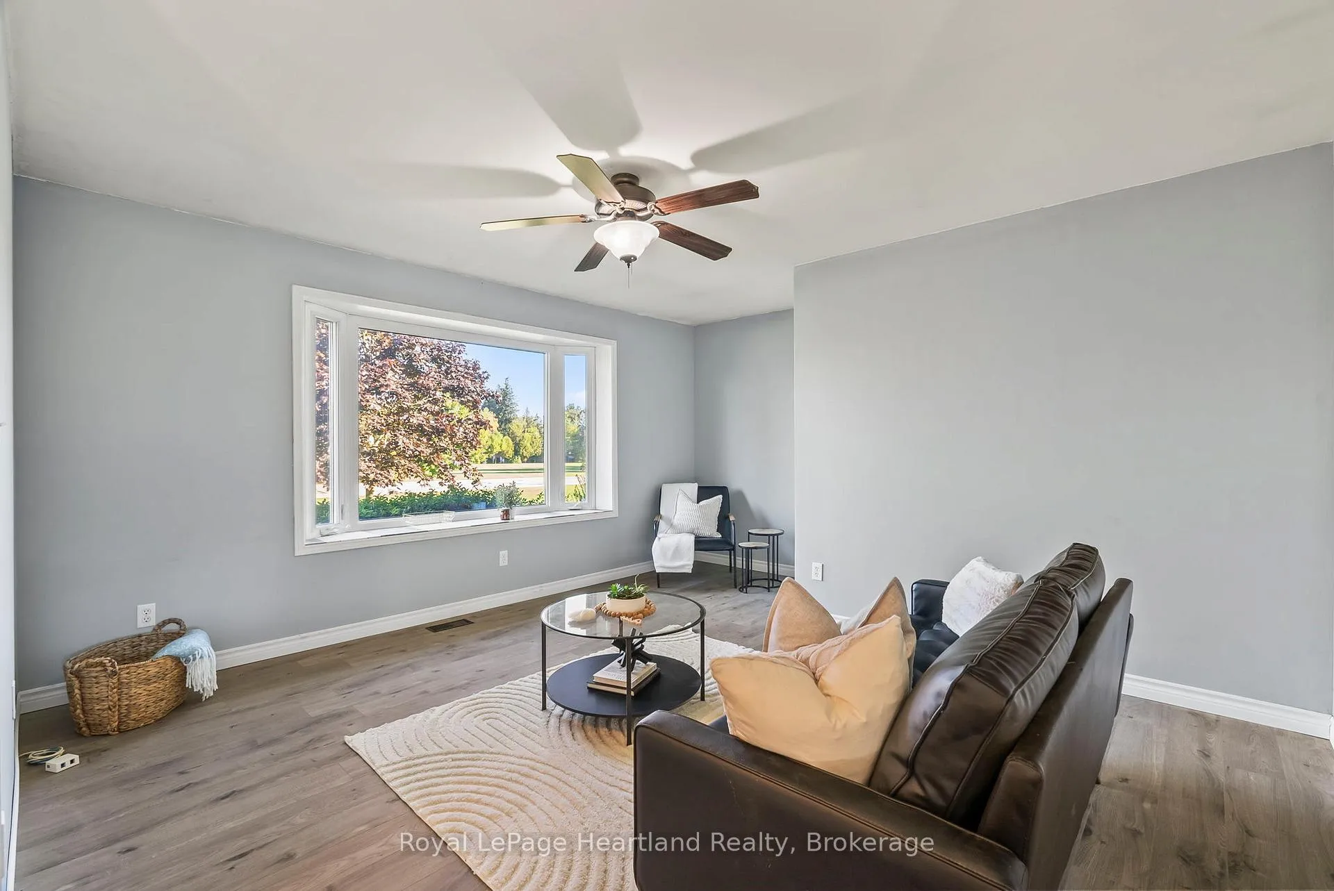Photo 8 of 1020 Main Street, Howick — HOMEH